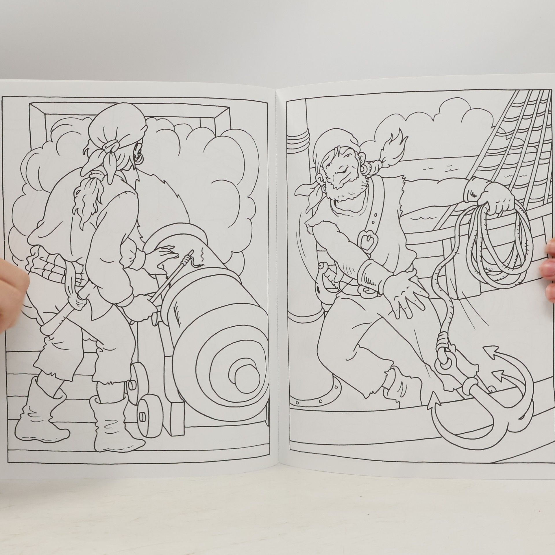 Mein großes Piratenmalbuch
