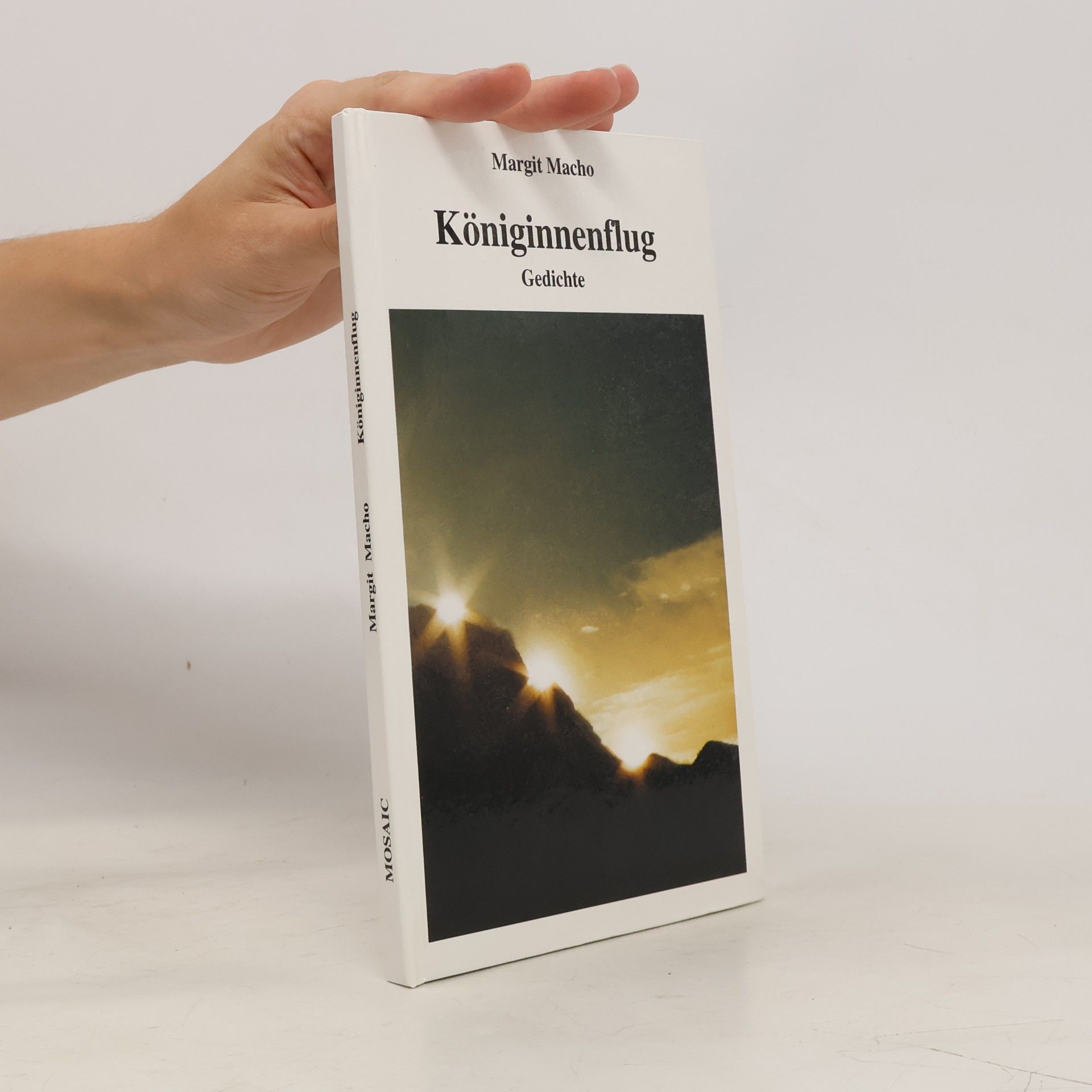Margit Macho Königinnenflug
