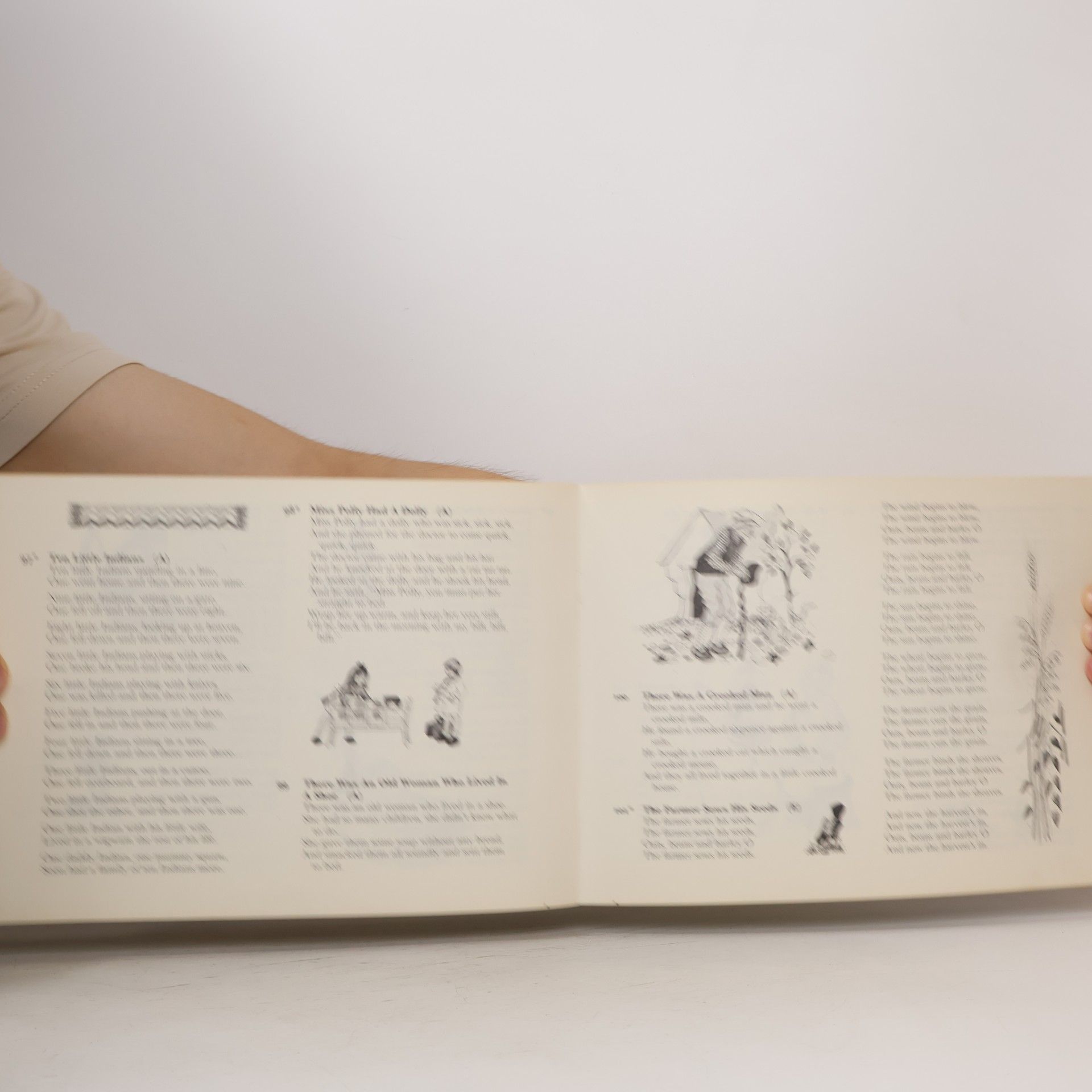 Julian Dakin Songs and rhymes for the teaching of English