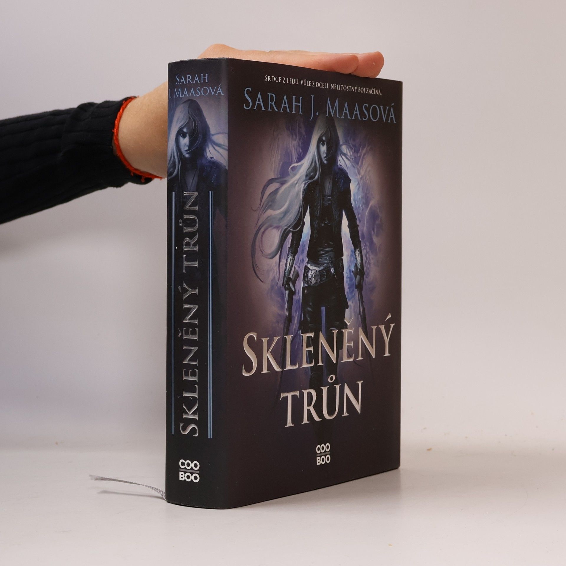 Sarah J. Maas Skleněný trůn