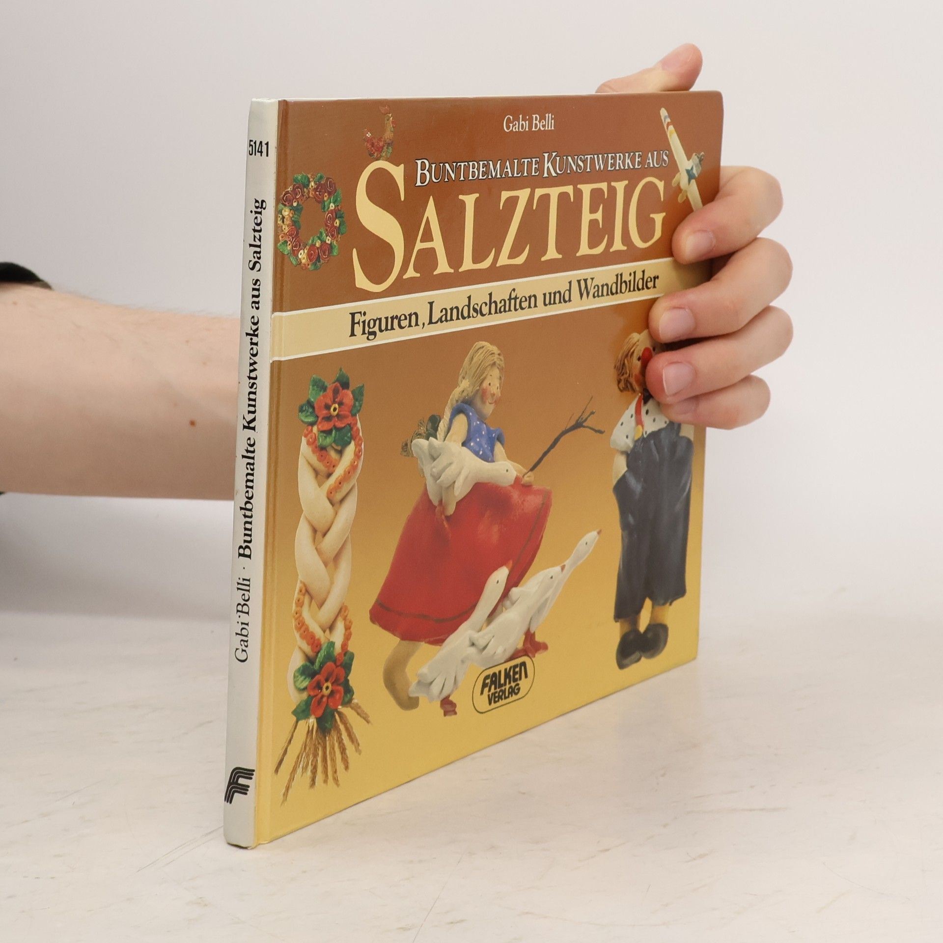 Buntbemalte Kunstwerke aus Salzteig