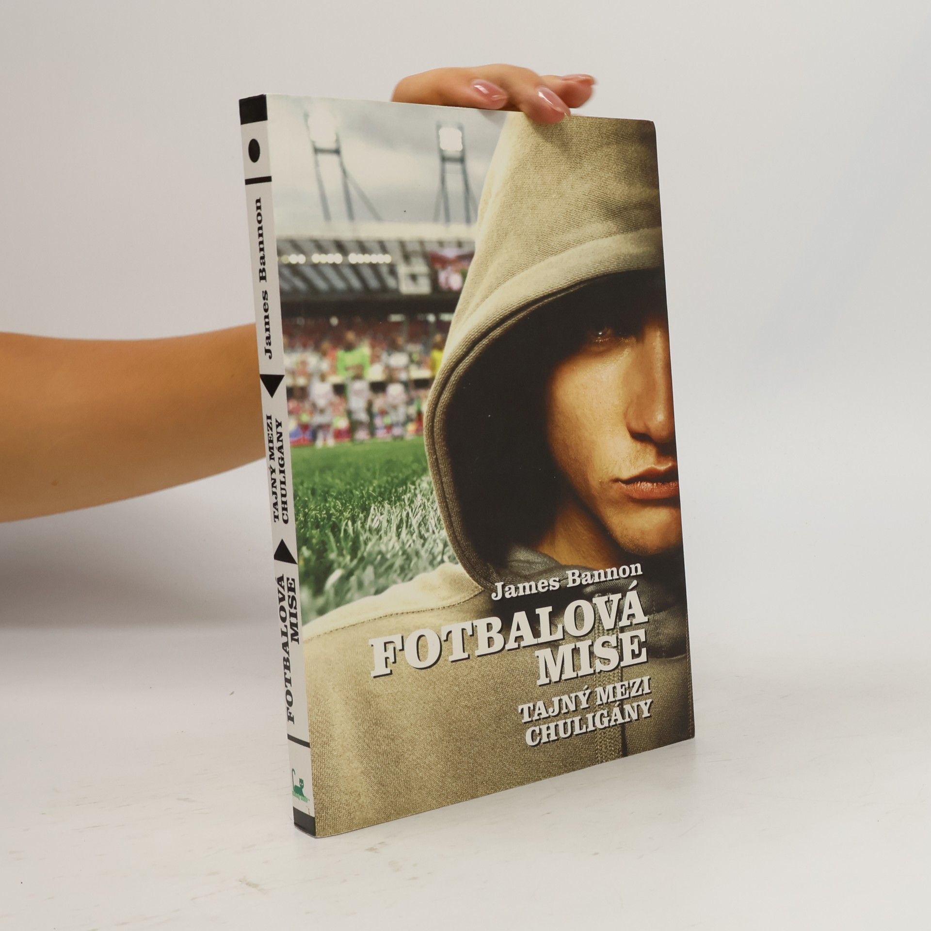 James Bannon Fotbalová mise. Tajný mezi chuligány
