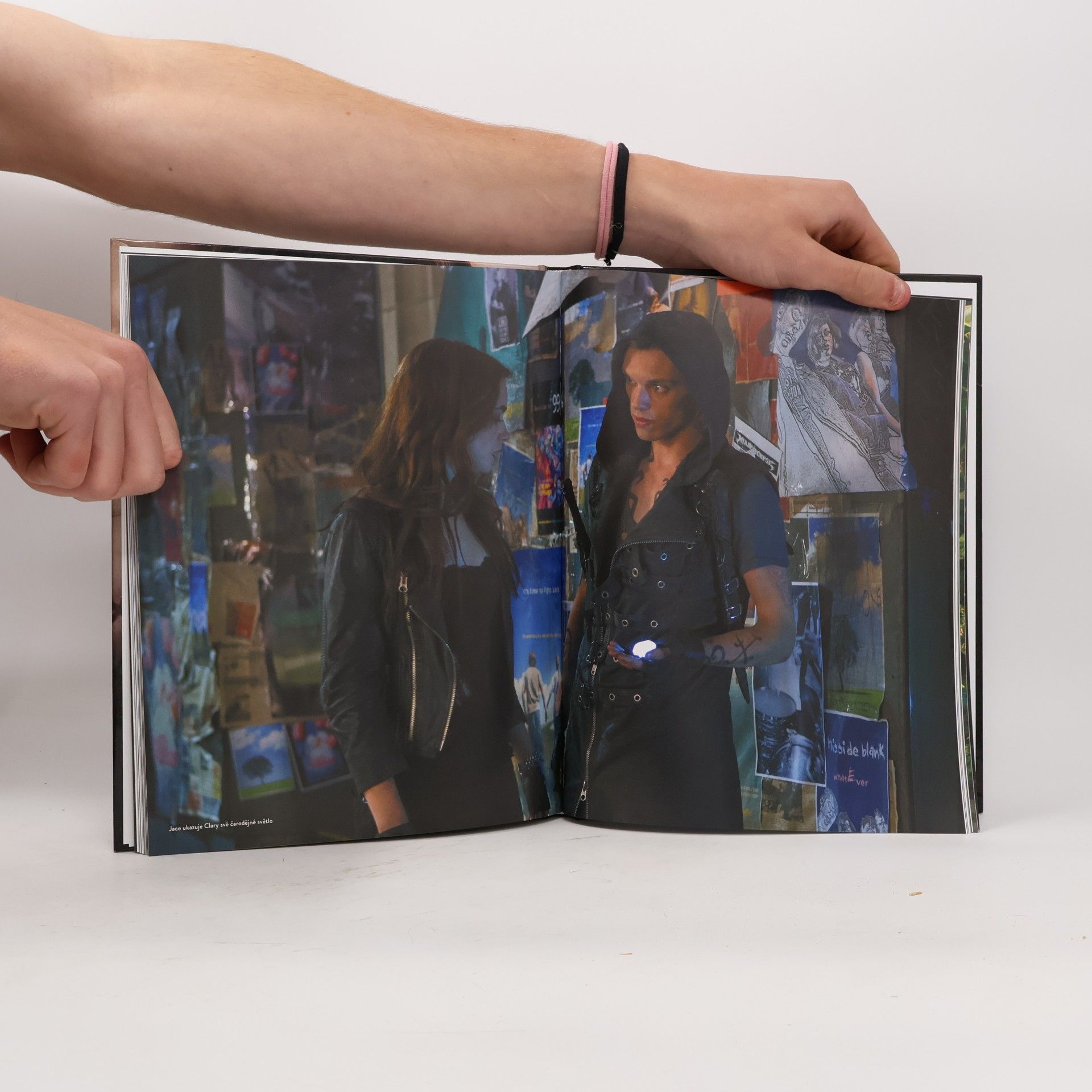 Mimi OConnor The mortal instruments: Město z kostí : oficiální obrazový průvodce k filmu