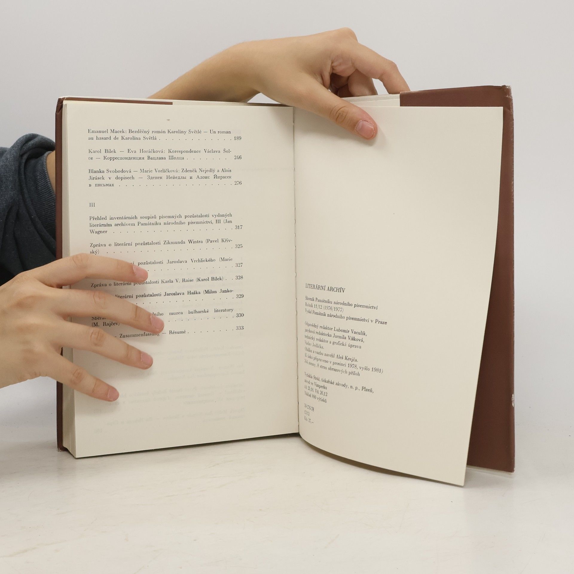 Auteurscollectief Literární archiv 11/12