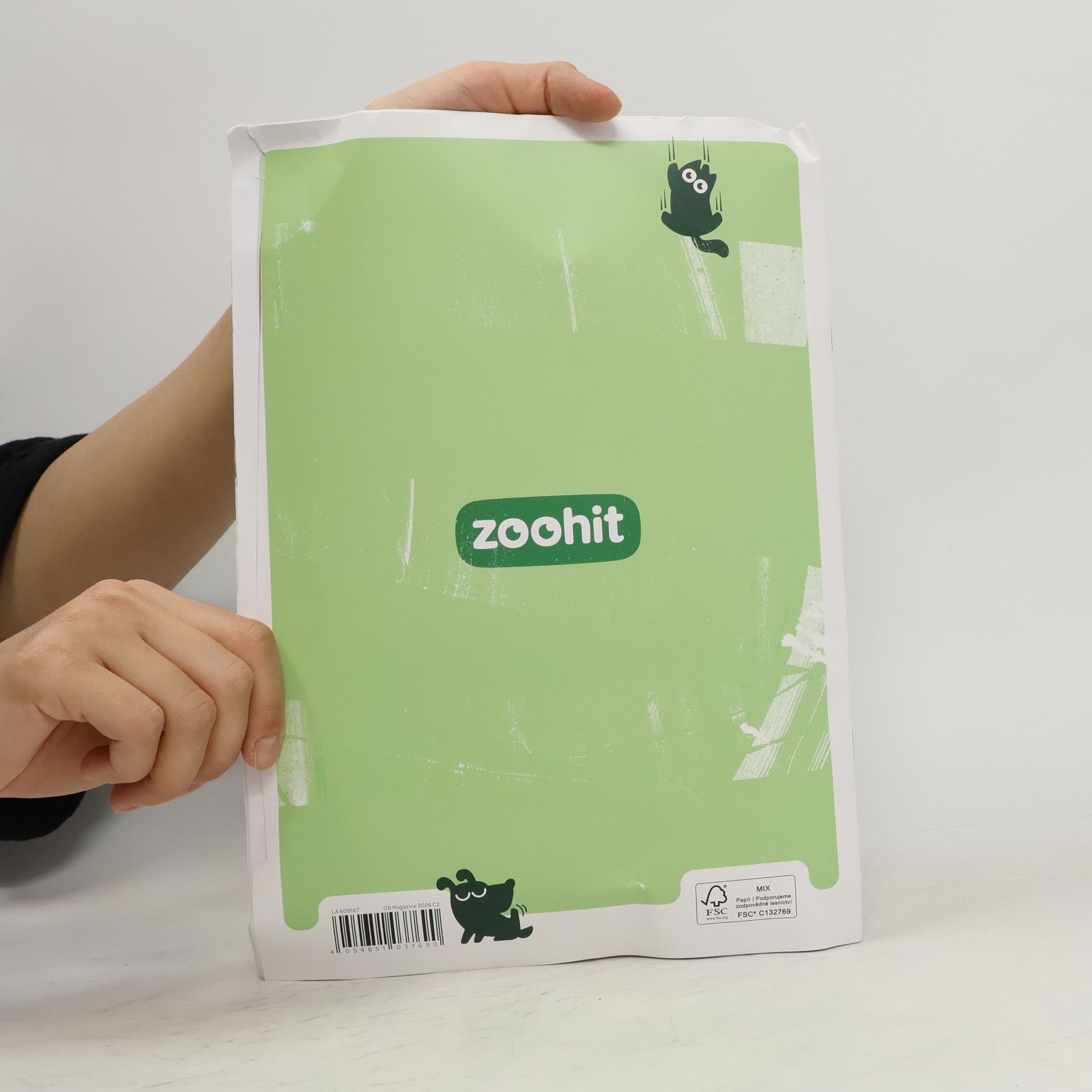 Auteurscollectief Zoohit magazín: Made by us. Loved by pets