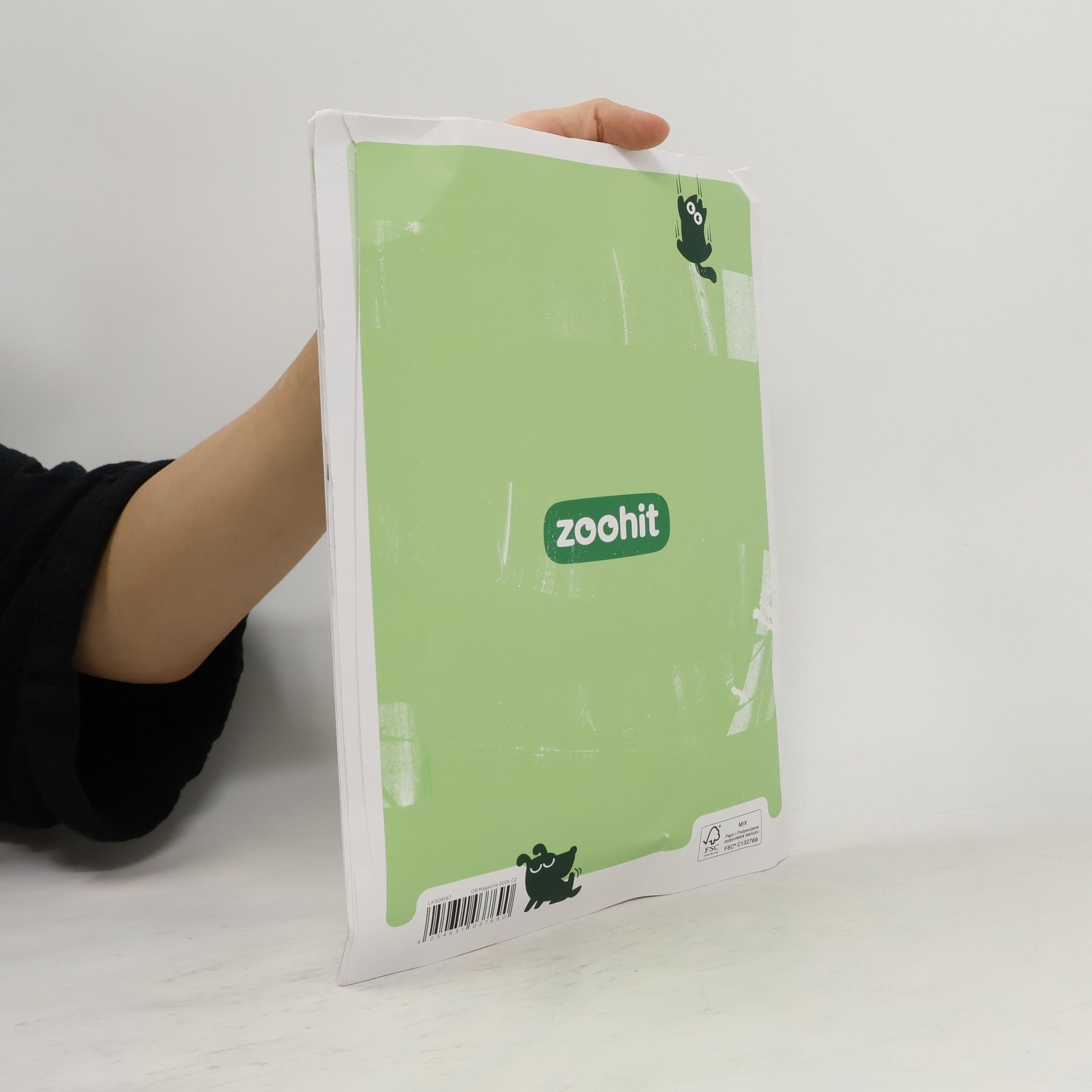 Auteurscollectief Zoohit magazín: Made by us. Loved by pets