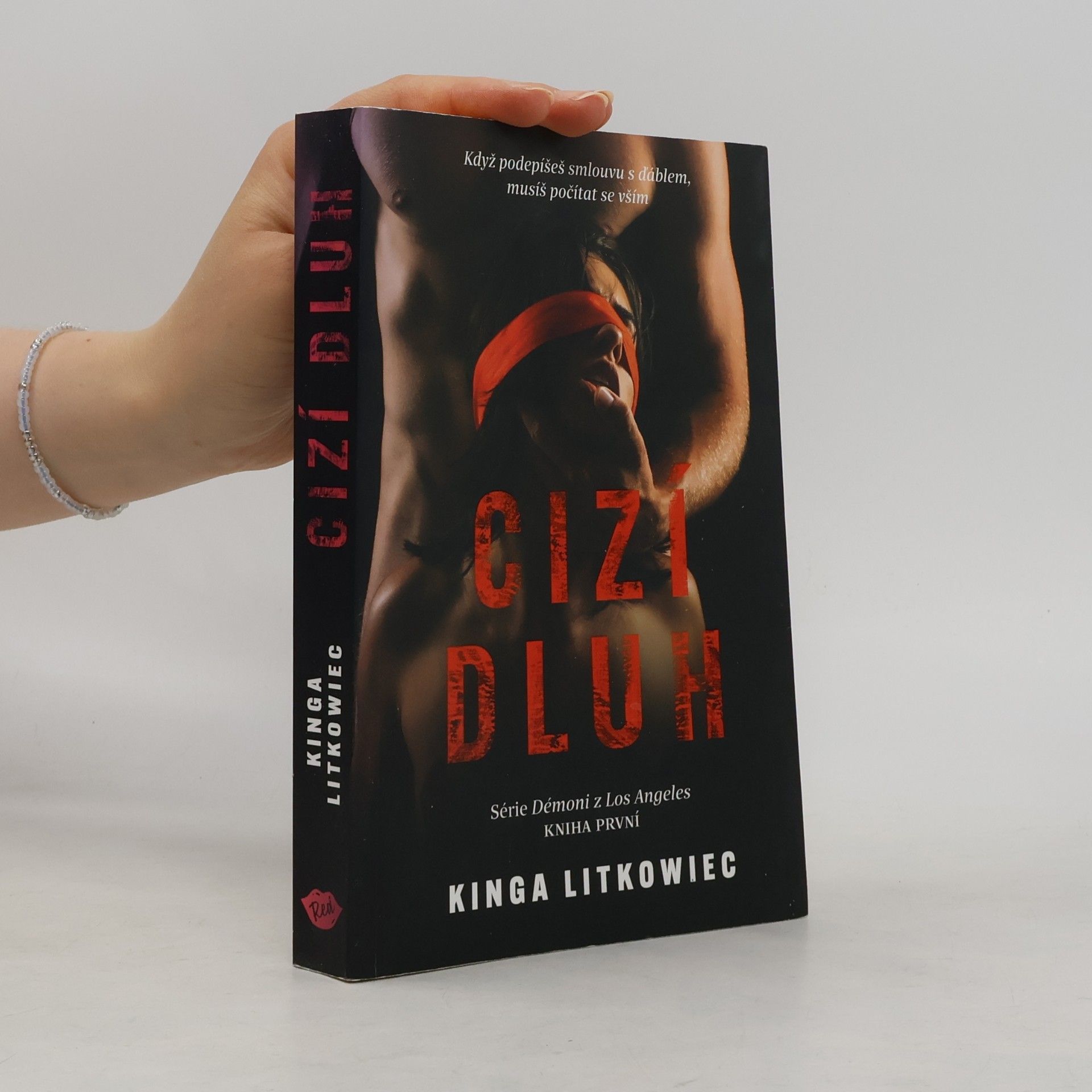 Kinga Litkowiec Cizí dluh