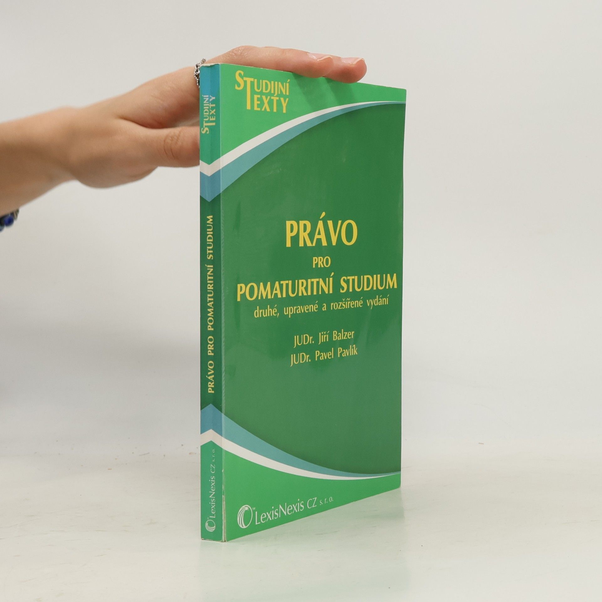Pavel Pavlík Právo pro pomaturitní studium