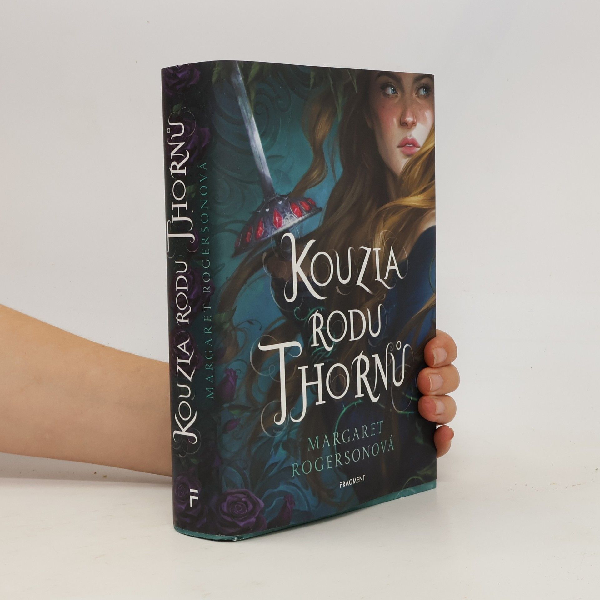 Margaret Rogerson Kouzla rodu Thornů