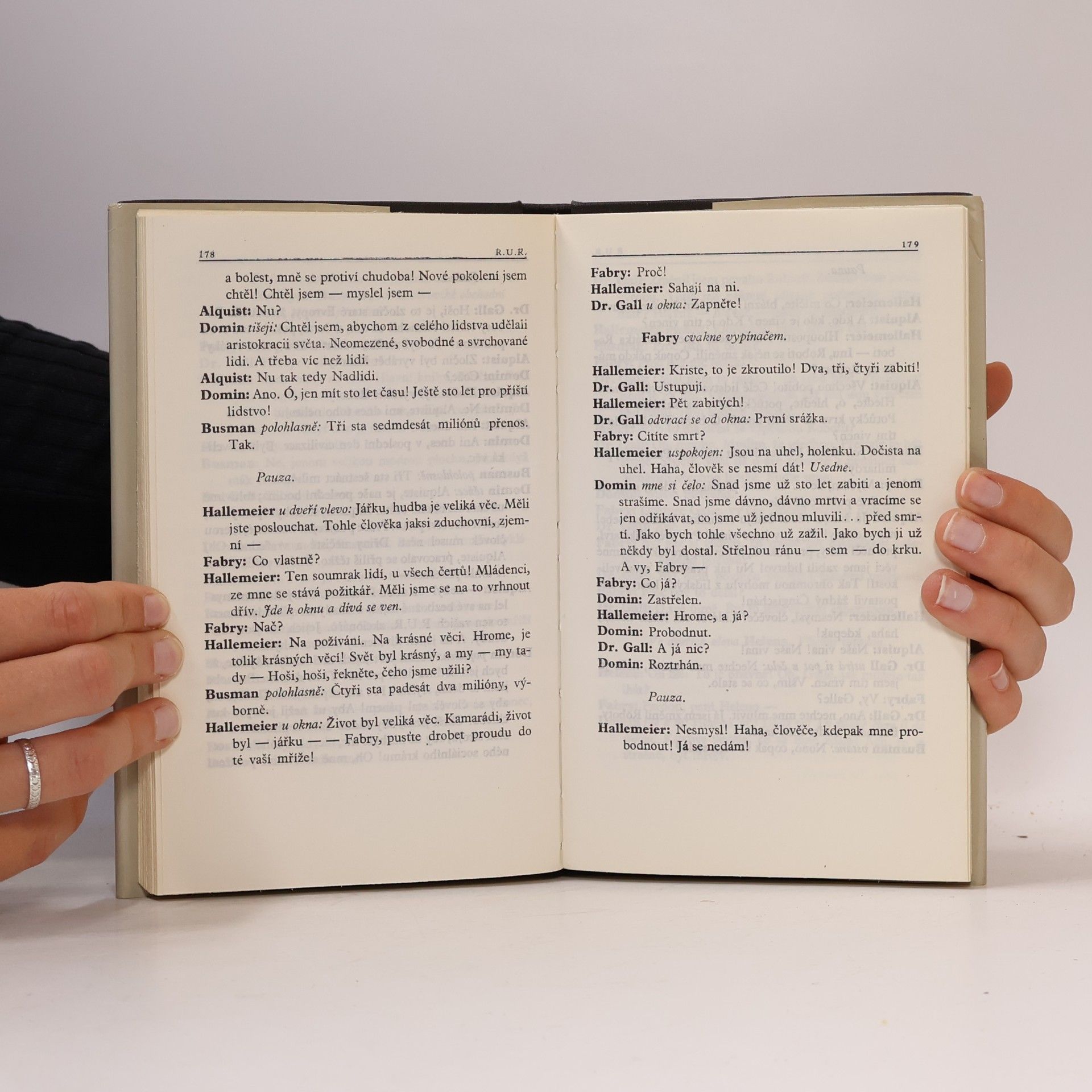Karel Čapek Loupežník. R.U.R. Bílá nemoc