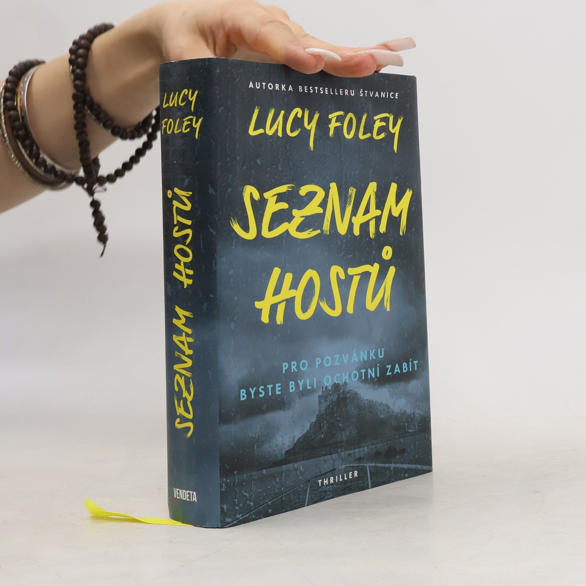 Lucy Foley Seznam hostů