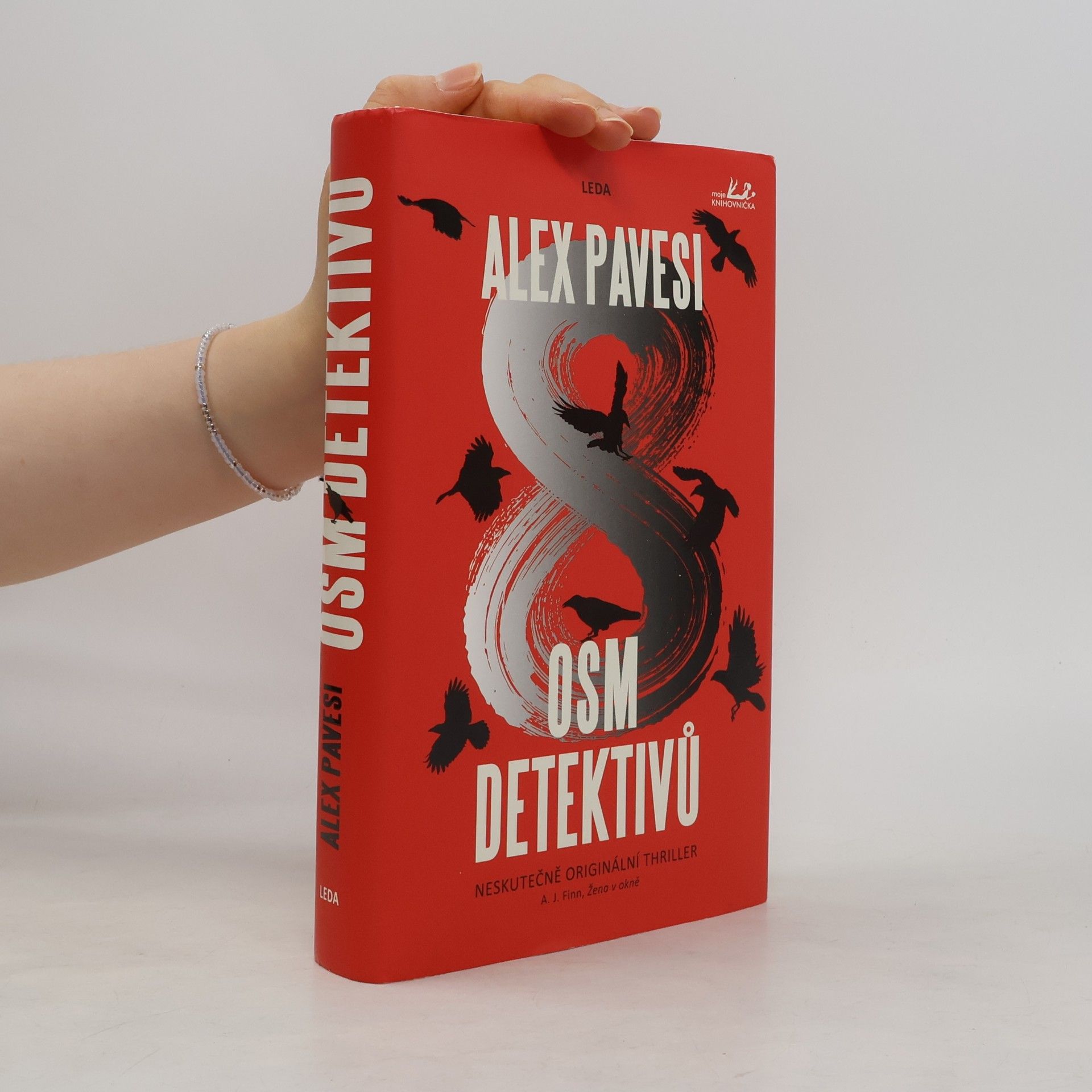 Alex Pavesi Osm detektivů