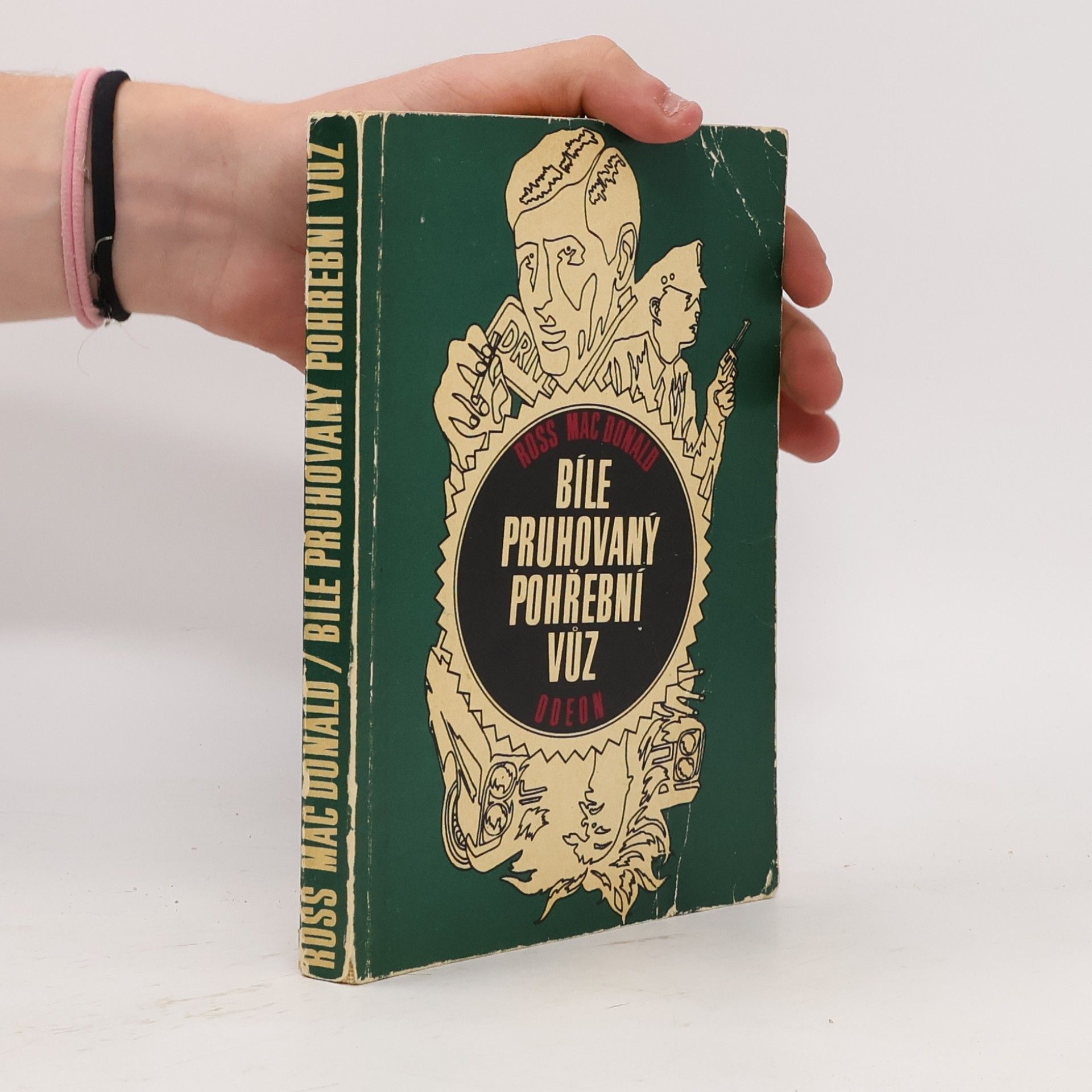 Ross Macdonald Bíle pruhovaný pohřební vůz