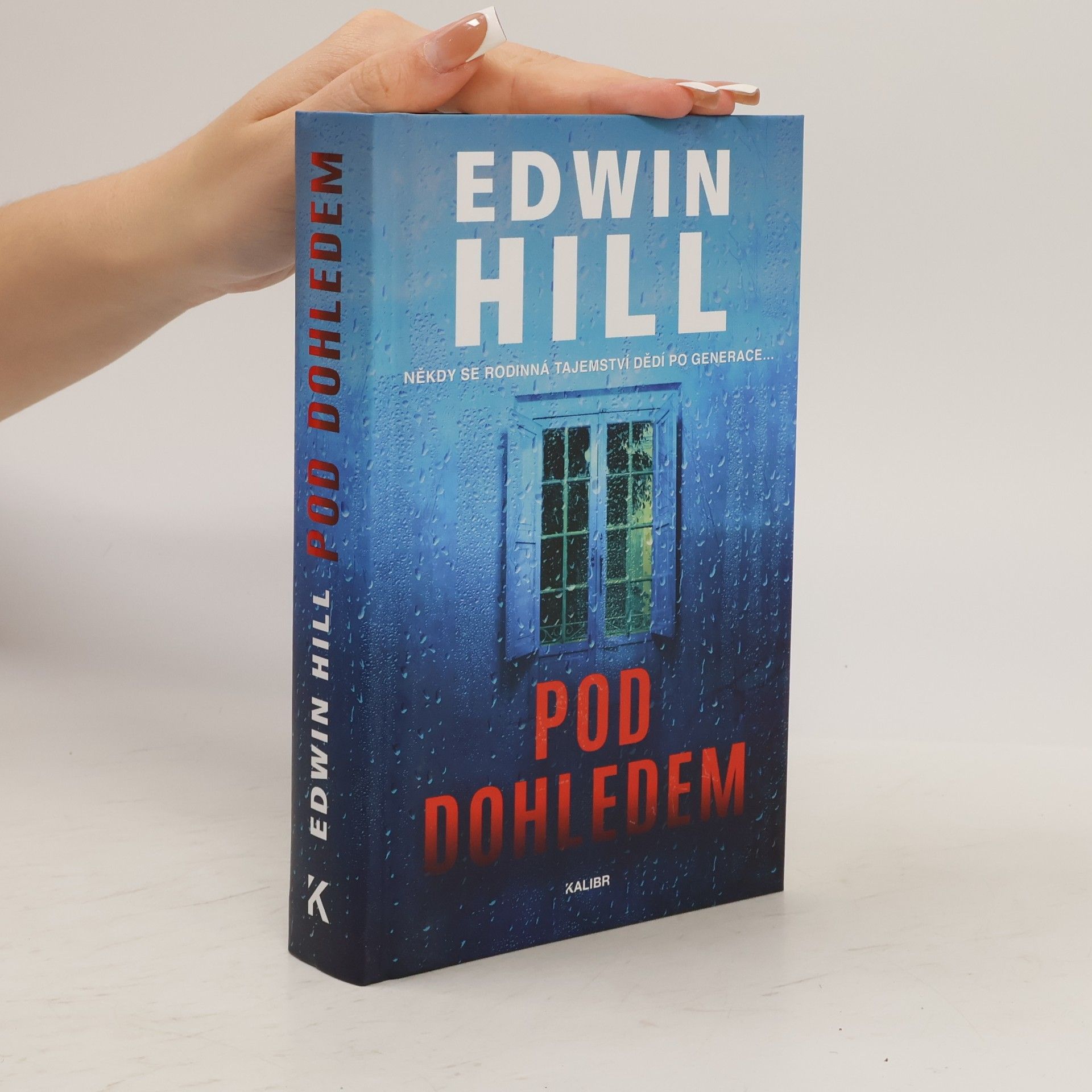 Edwin Hill Pod dohledem