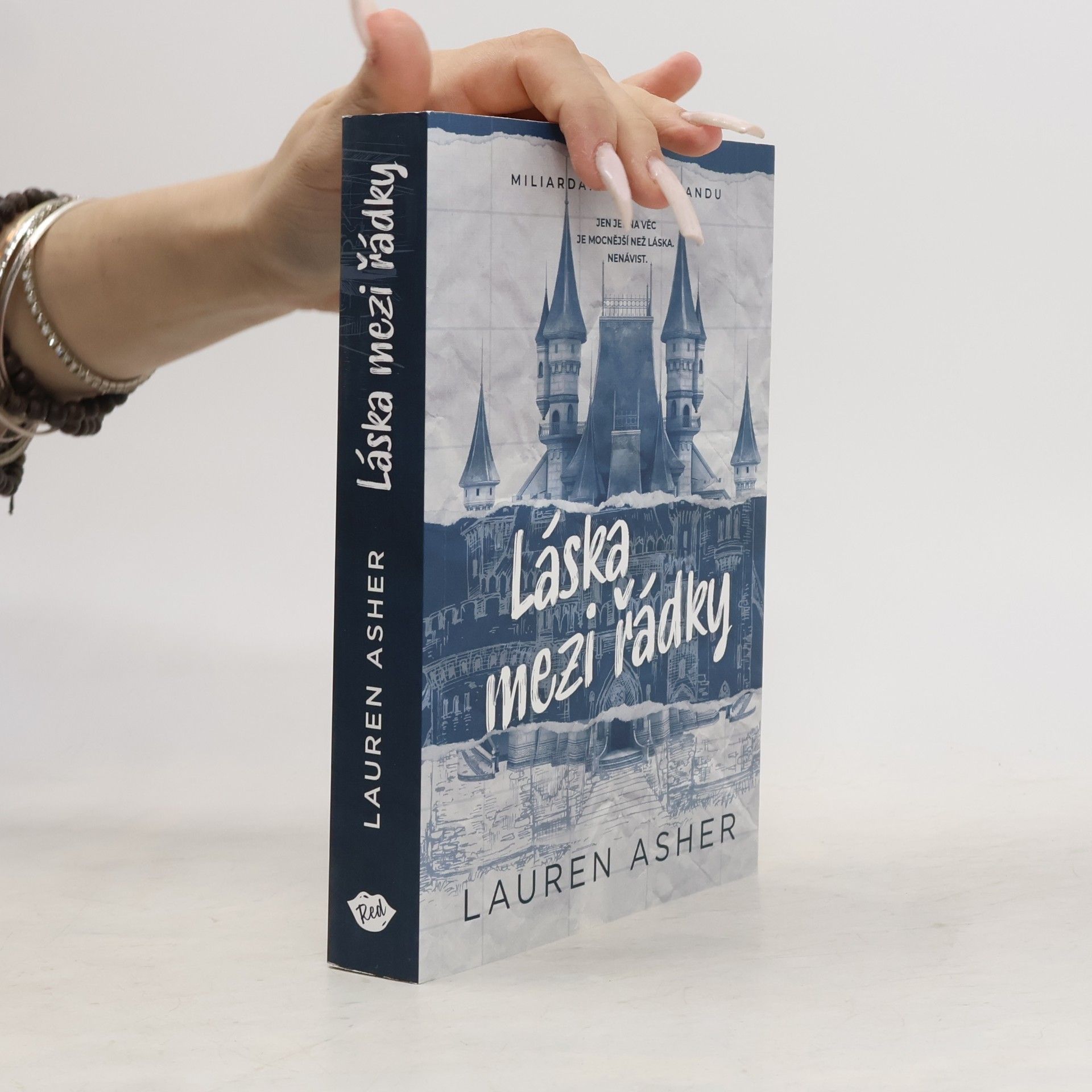 Lauren Asher Láska mezi řádky