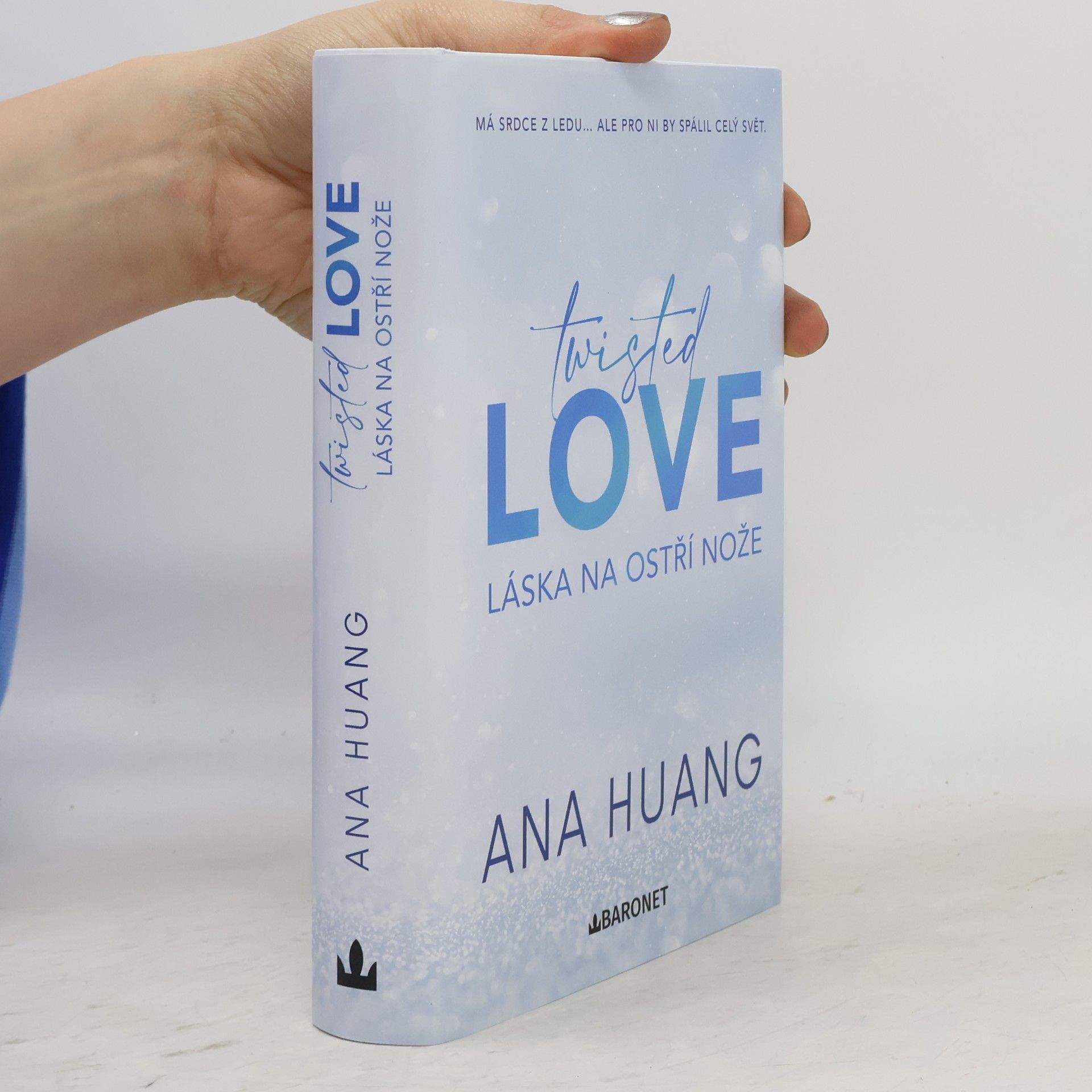 Ana Huang Twisted Love: Láska na ostří nože