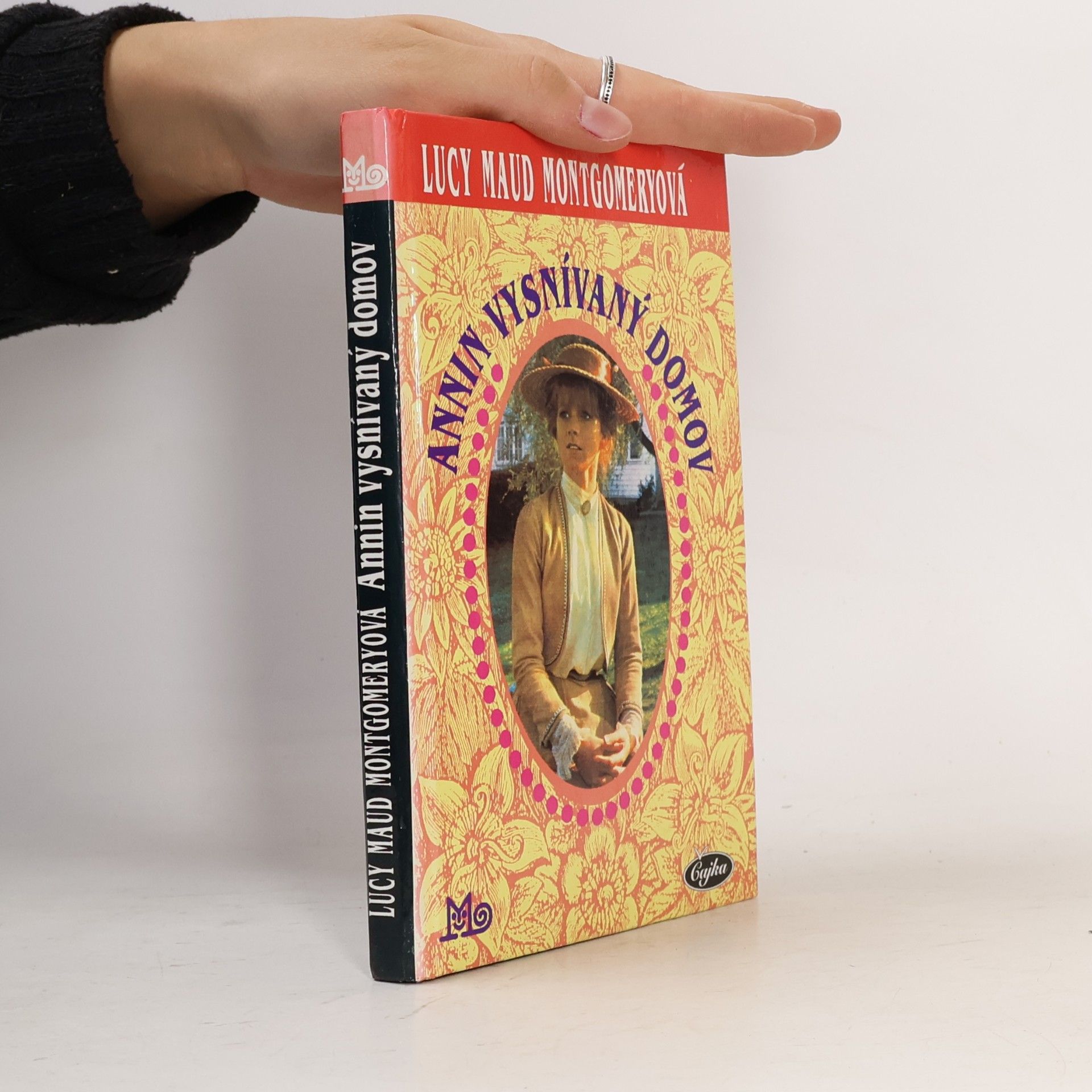 Lucy Maud Montgomery Annin vysnívaný domov