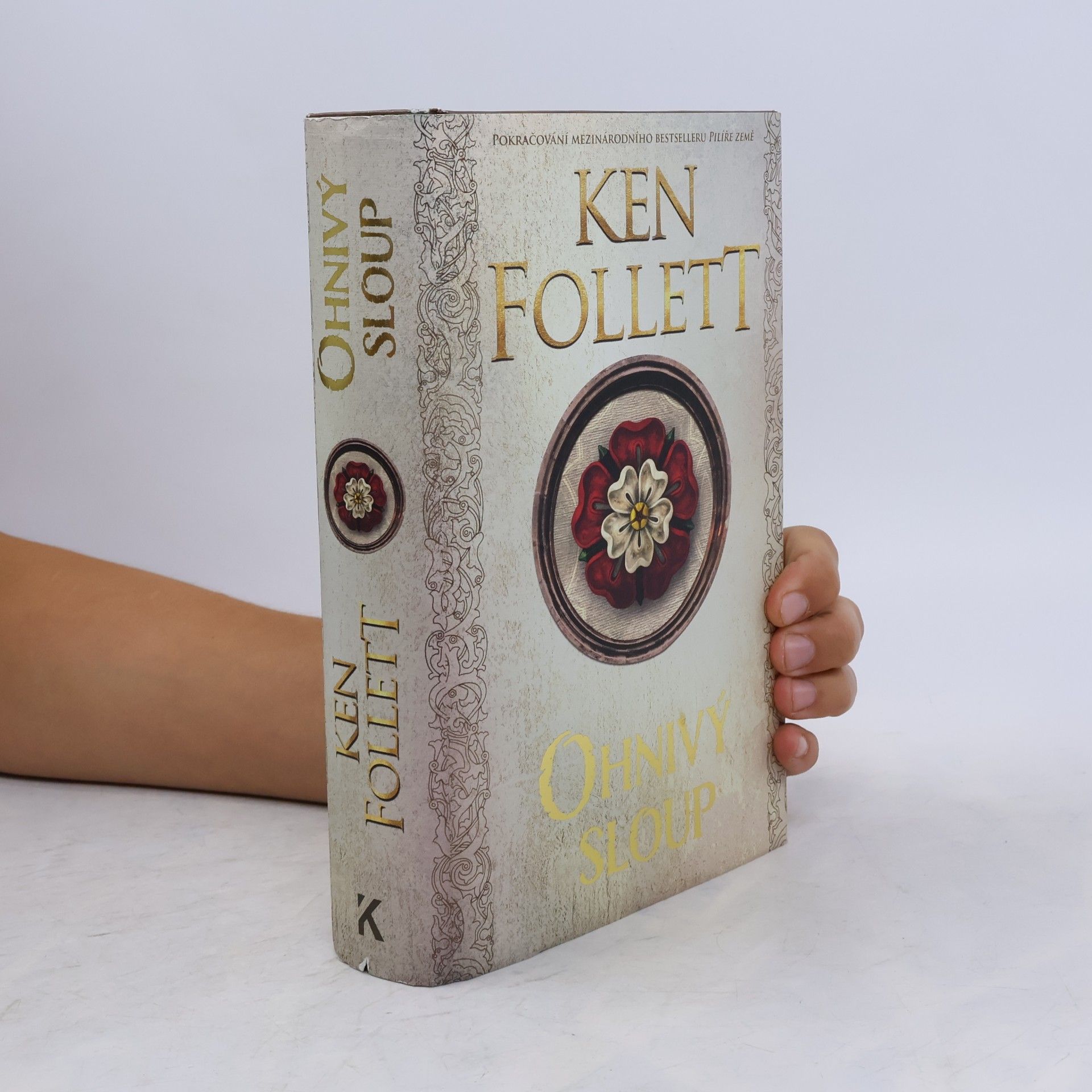 Ken Follett Ohnivý sloup