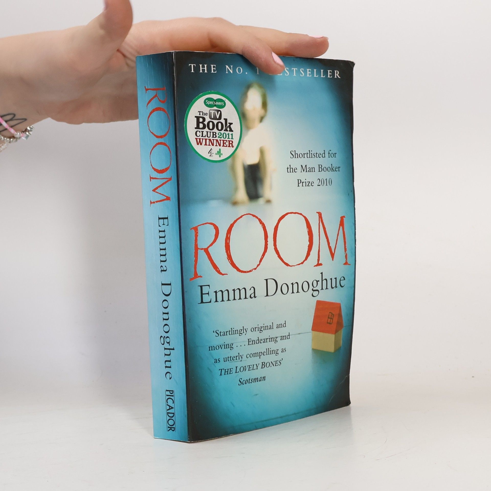 Emma Donoghue Room