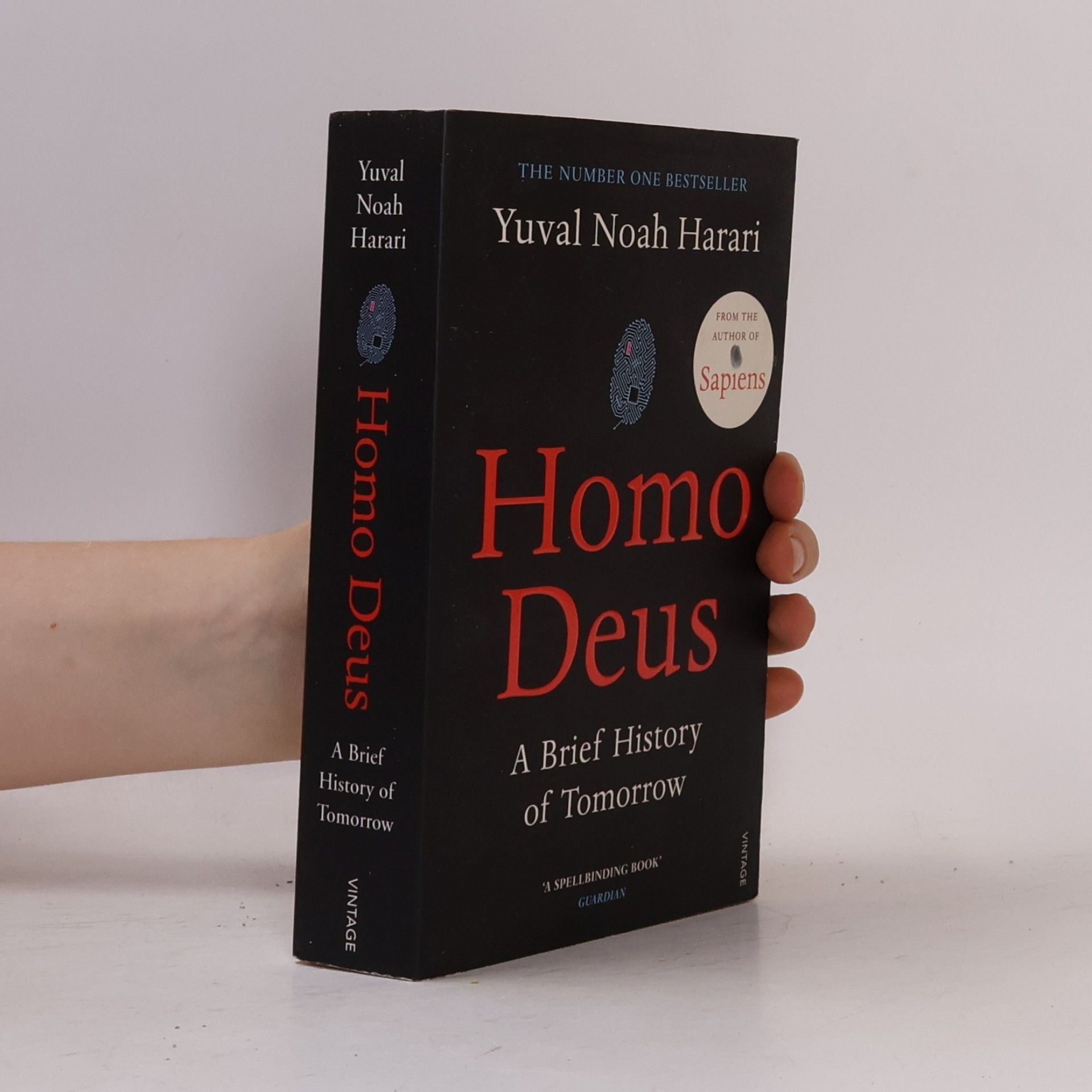 Yuval Noah Harari Homo Deus. A Brief History of Tomorrow