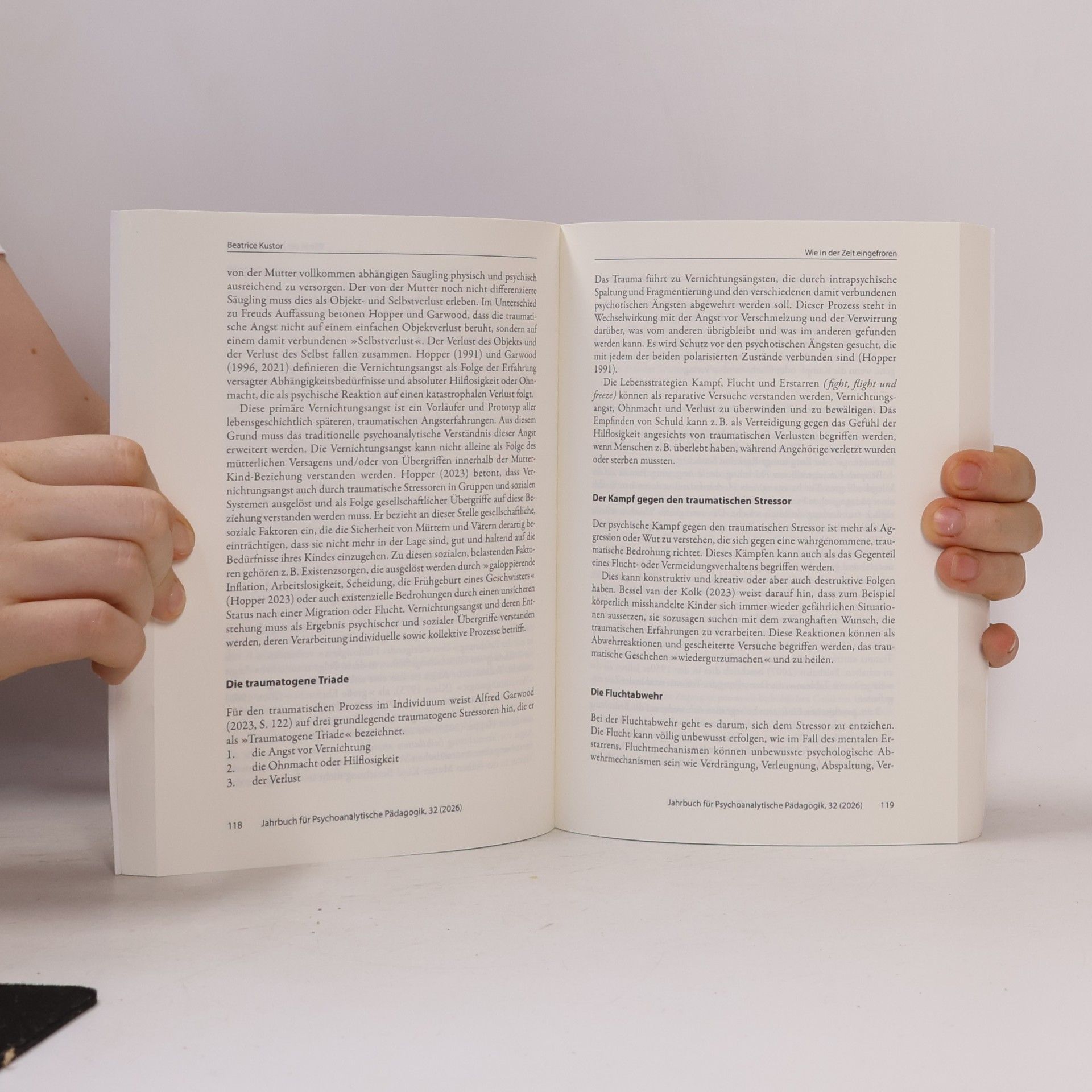 Mit Gruppen arbeiten: Gruppenanalytische Perspektiven für Pädagogik und Soziale Arbeit. Jahrbuch für Psychoanalytische Pädagogik 32