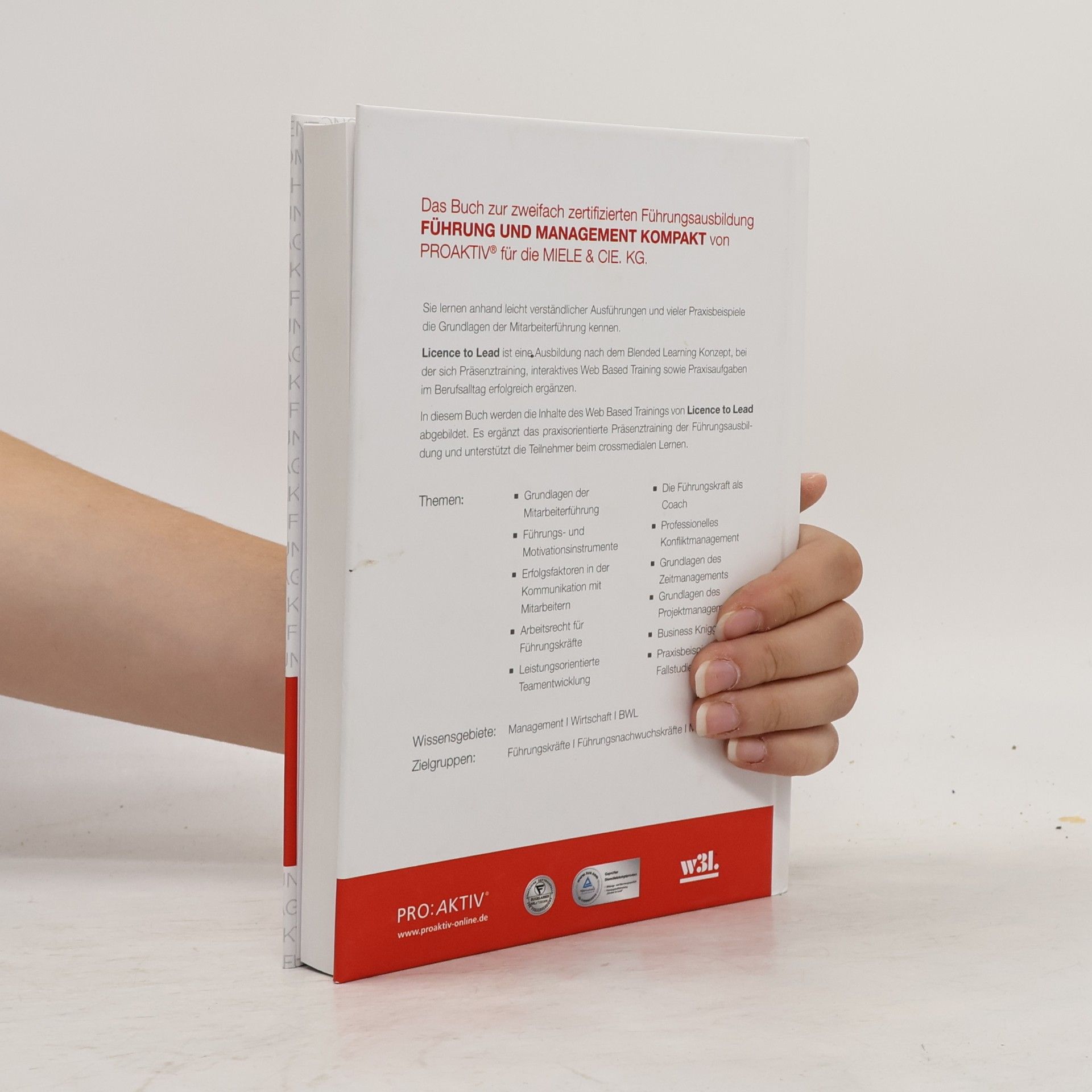 Autorenkollektiv Führung und Management kompakt