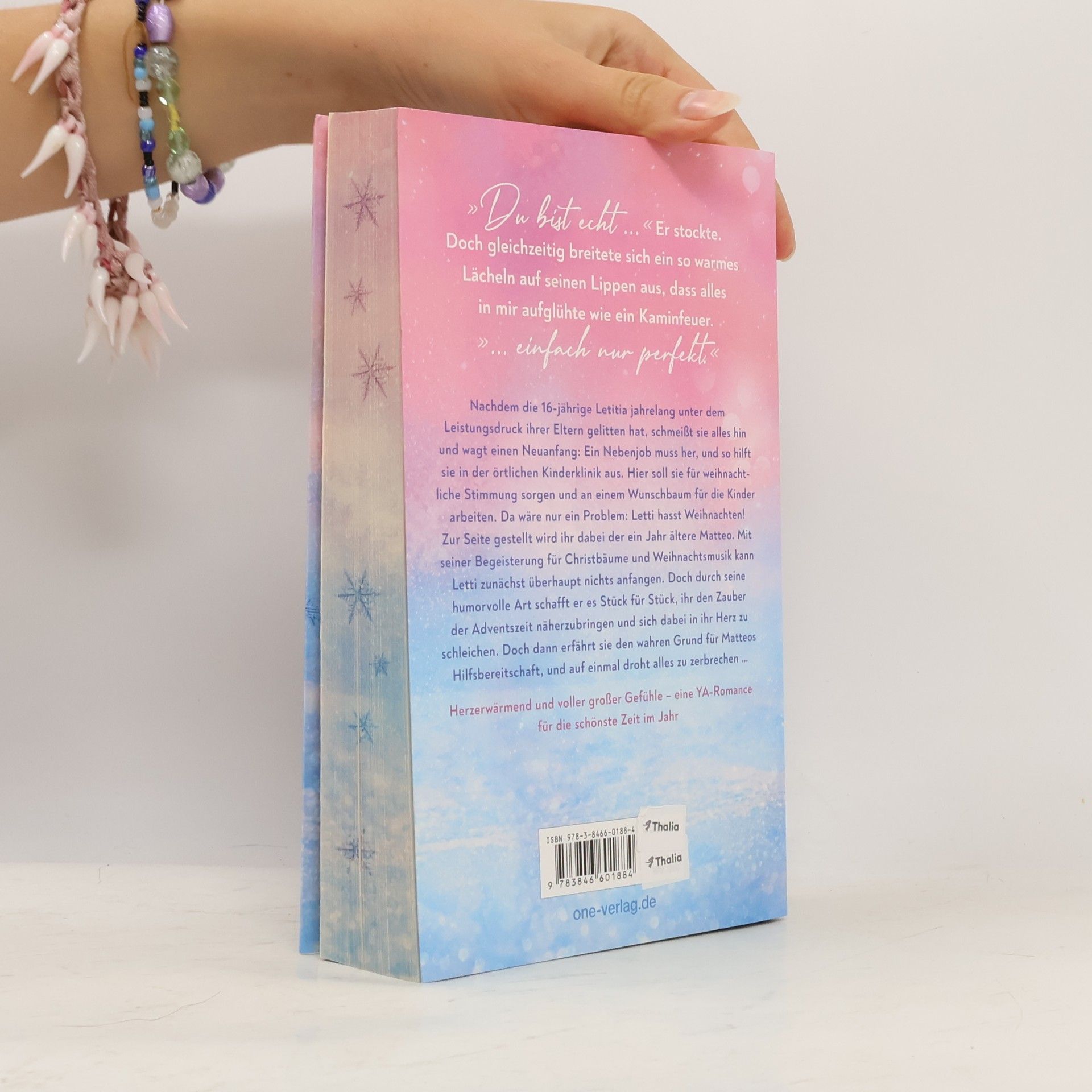 Larissa Schira Die Farbe von Schneeflocken