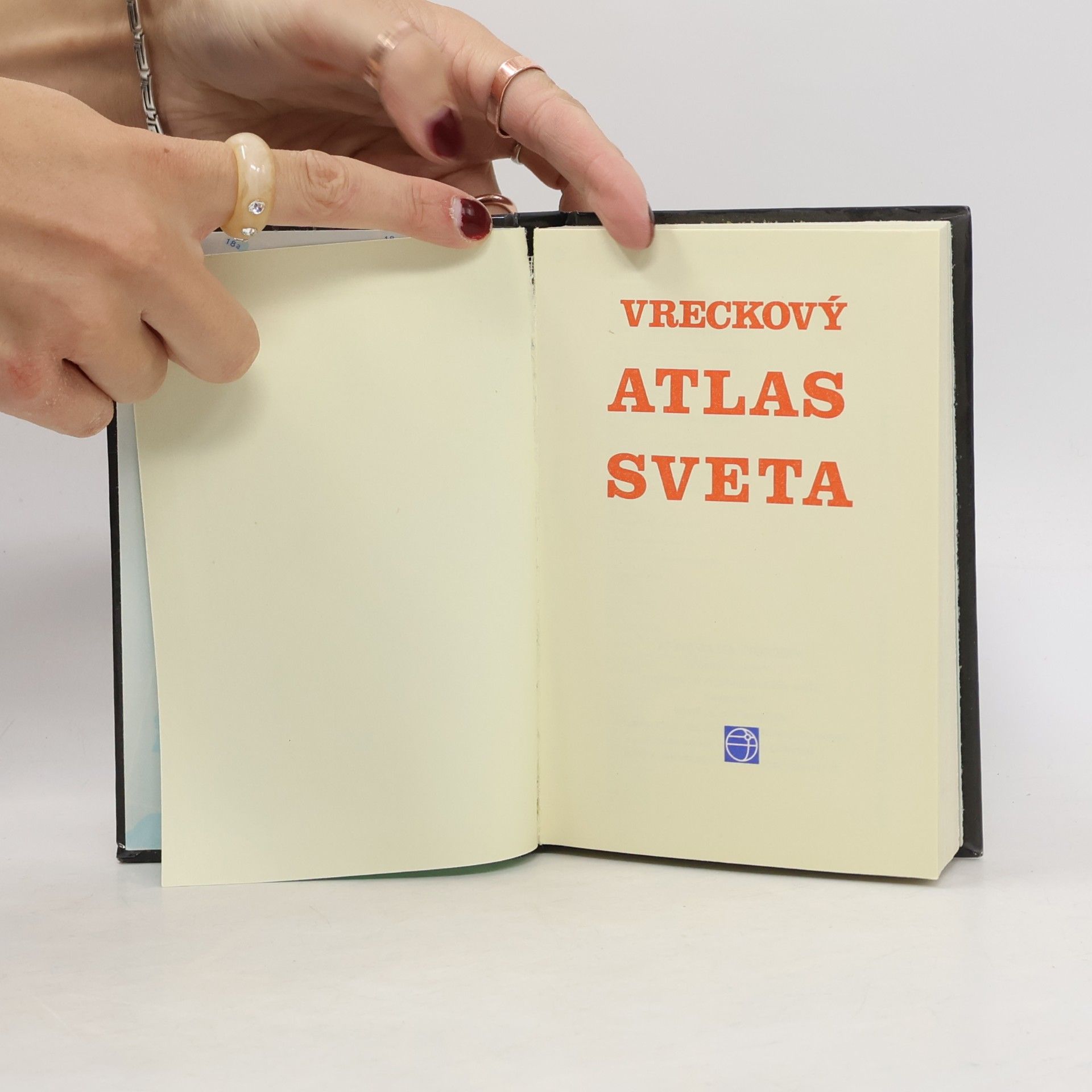 Autorenkollektiv Vreckový atlas sveta
