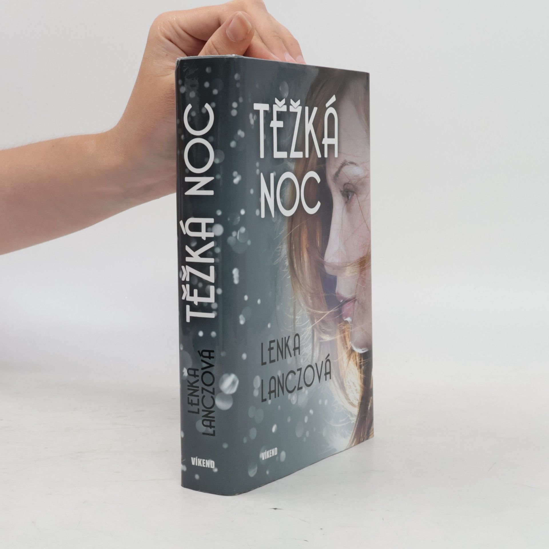 Lenka Lanczová Těžká noc