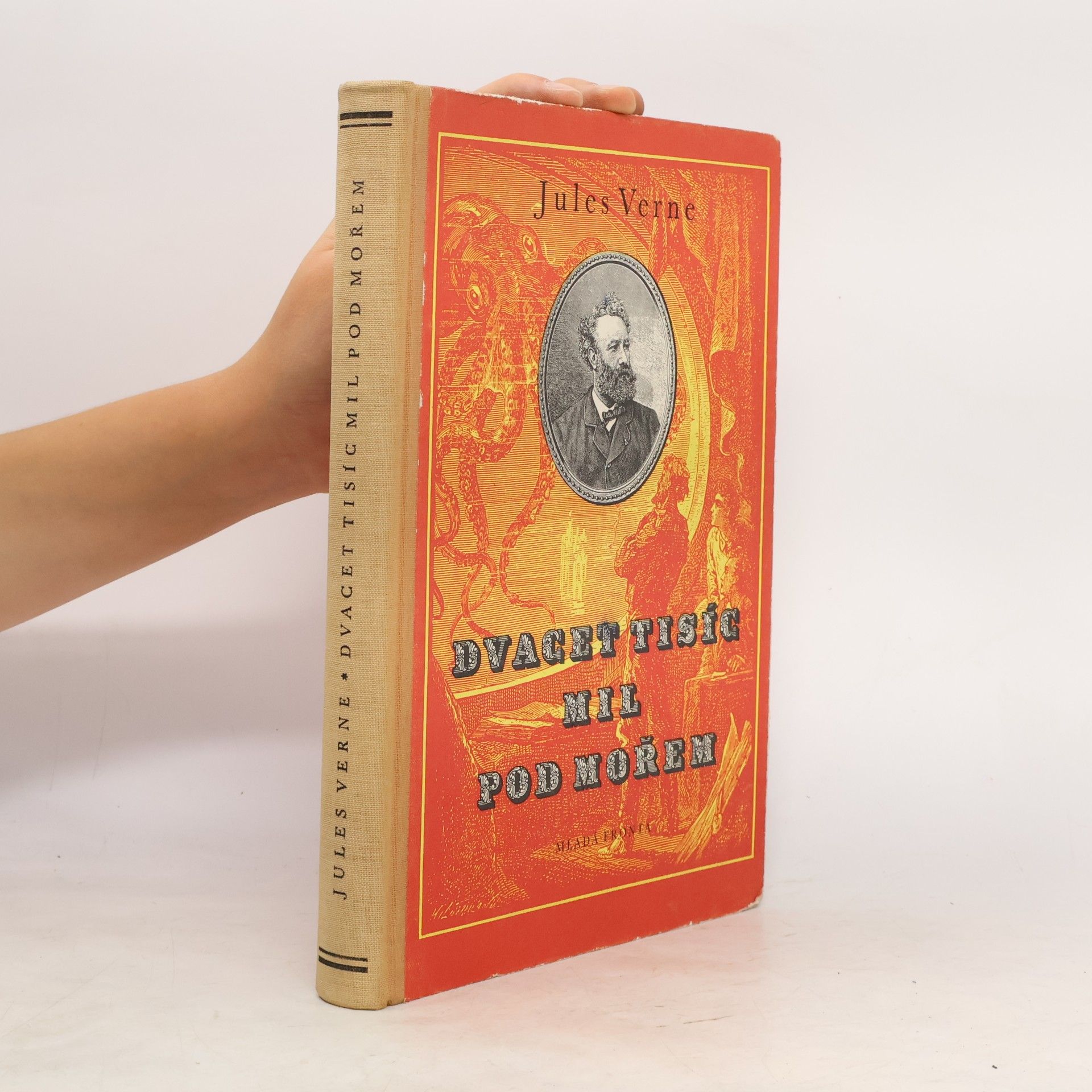 Jules Verne Dvacet tisíc mil pod mořem