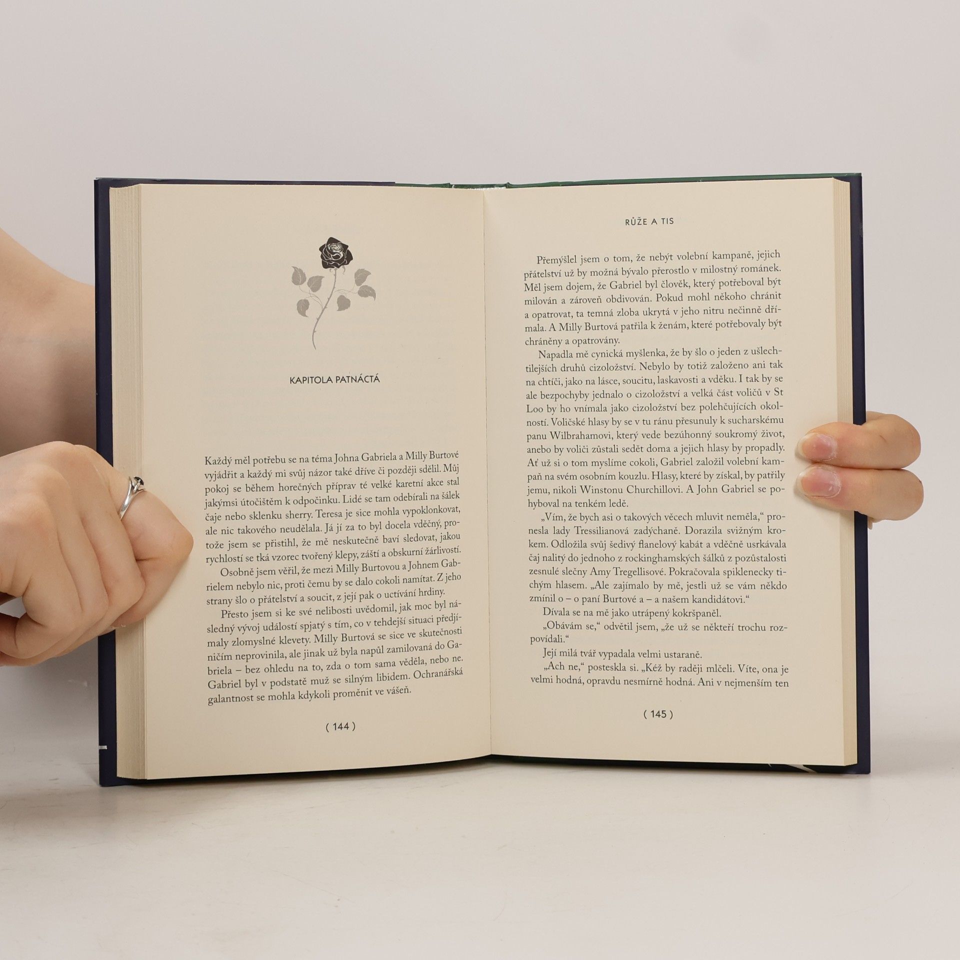 Agatha Christie Růže a tis