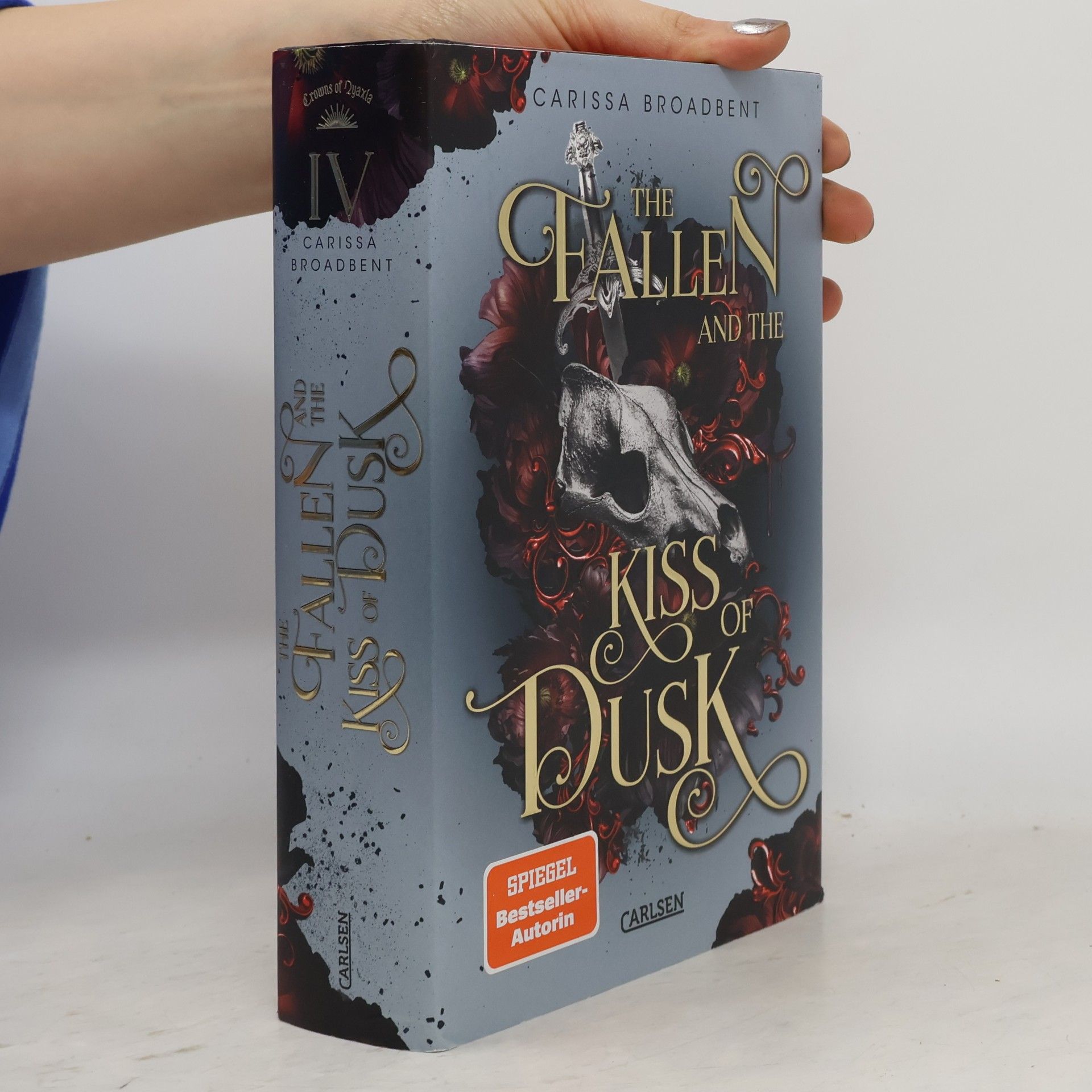 Carissa Broadbent The Fallen and the Kiss of Dusk