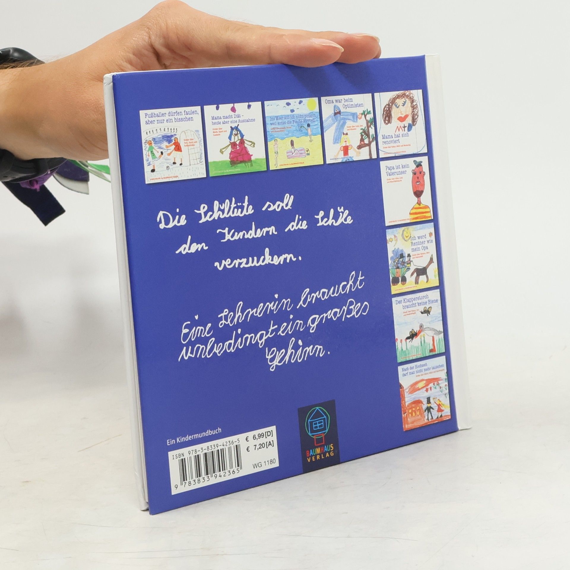 Sybille Ekrut Die Lehrerin stellt nachts Zettel her
