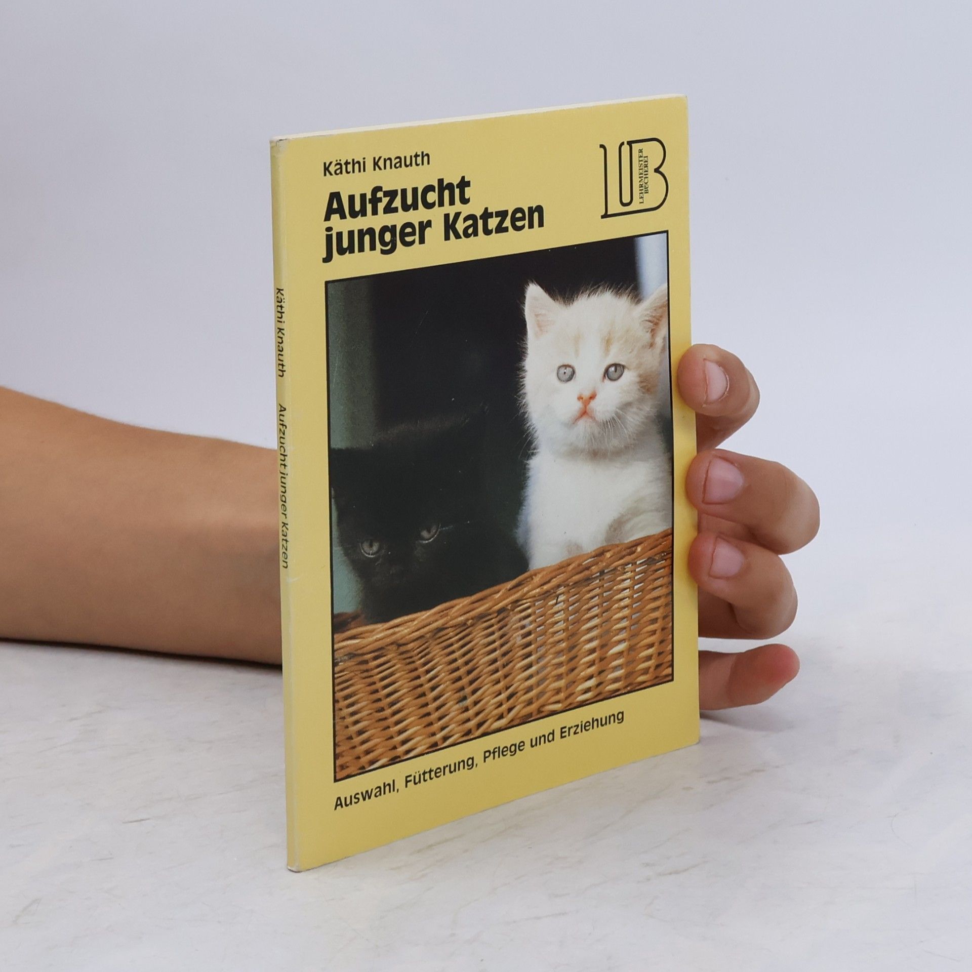 Käthi Knauth Aufzucht junger Katzen