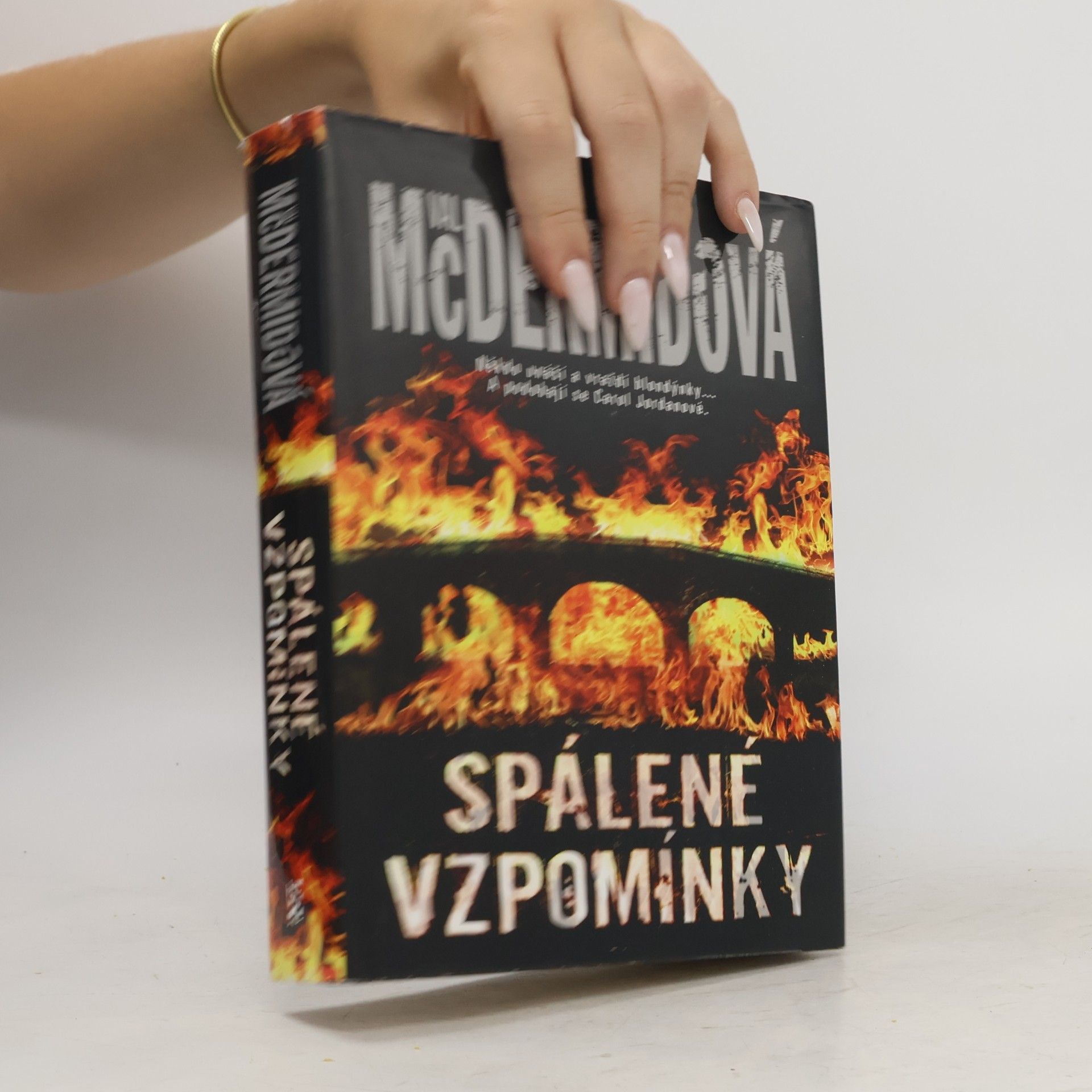 Val McDermid Spálené vzpomínky