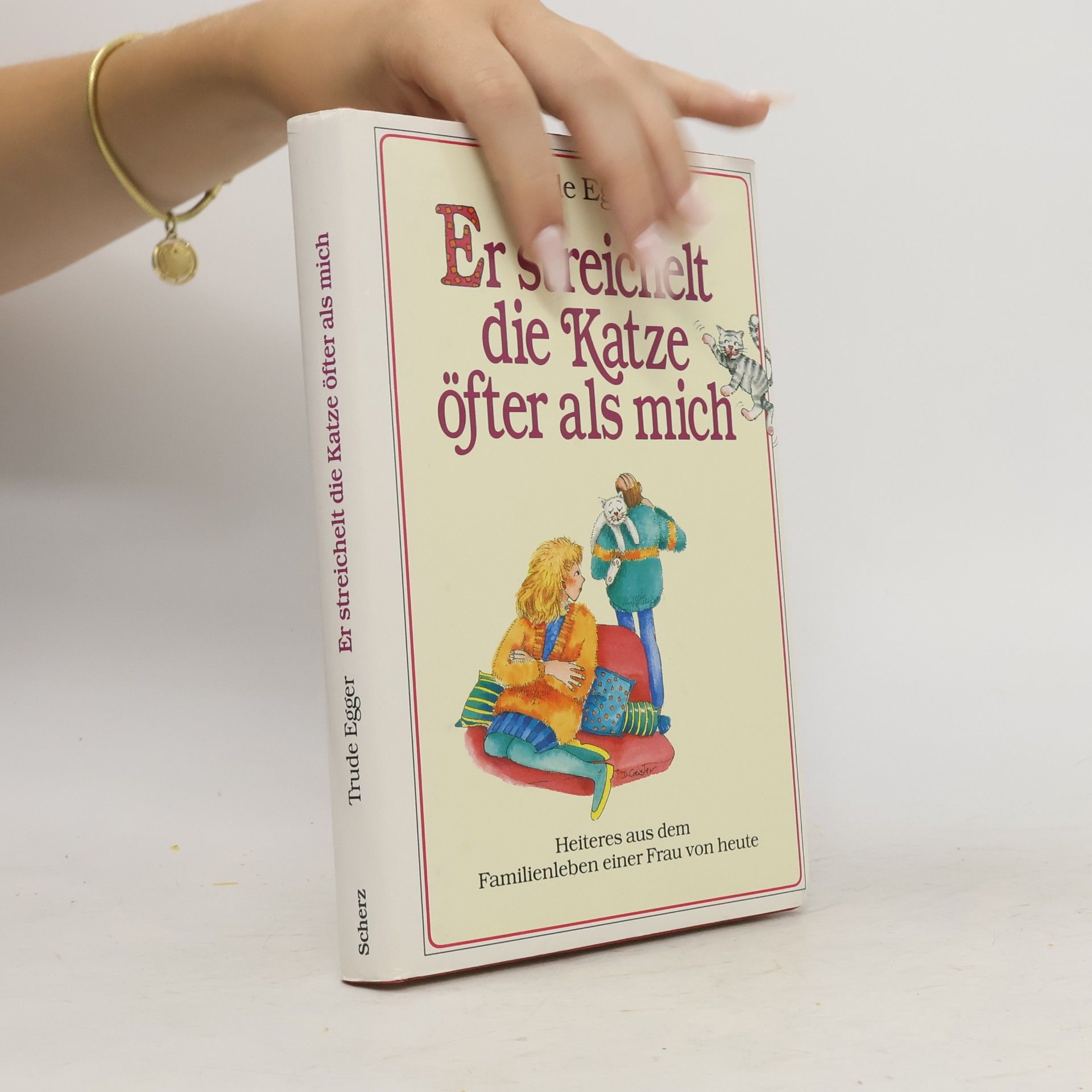 Er streichelt die Katze öfter als mich