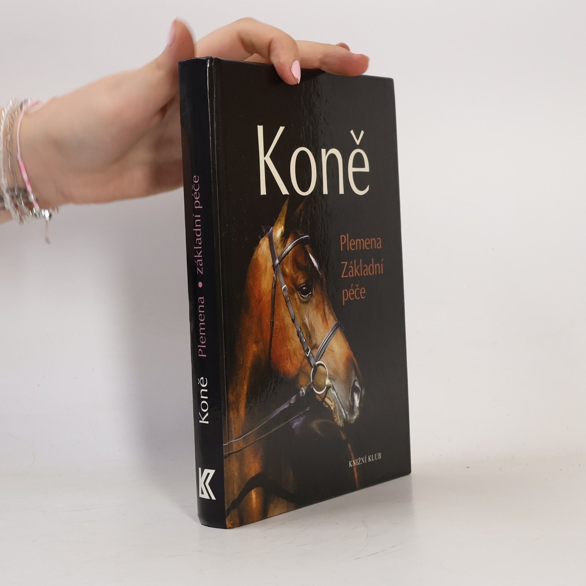 Saskia Brixner Koně. Plemena, základní péče