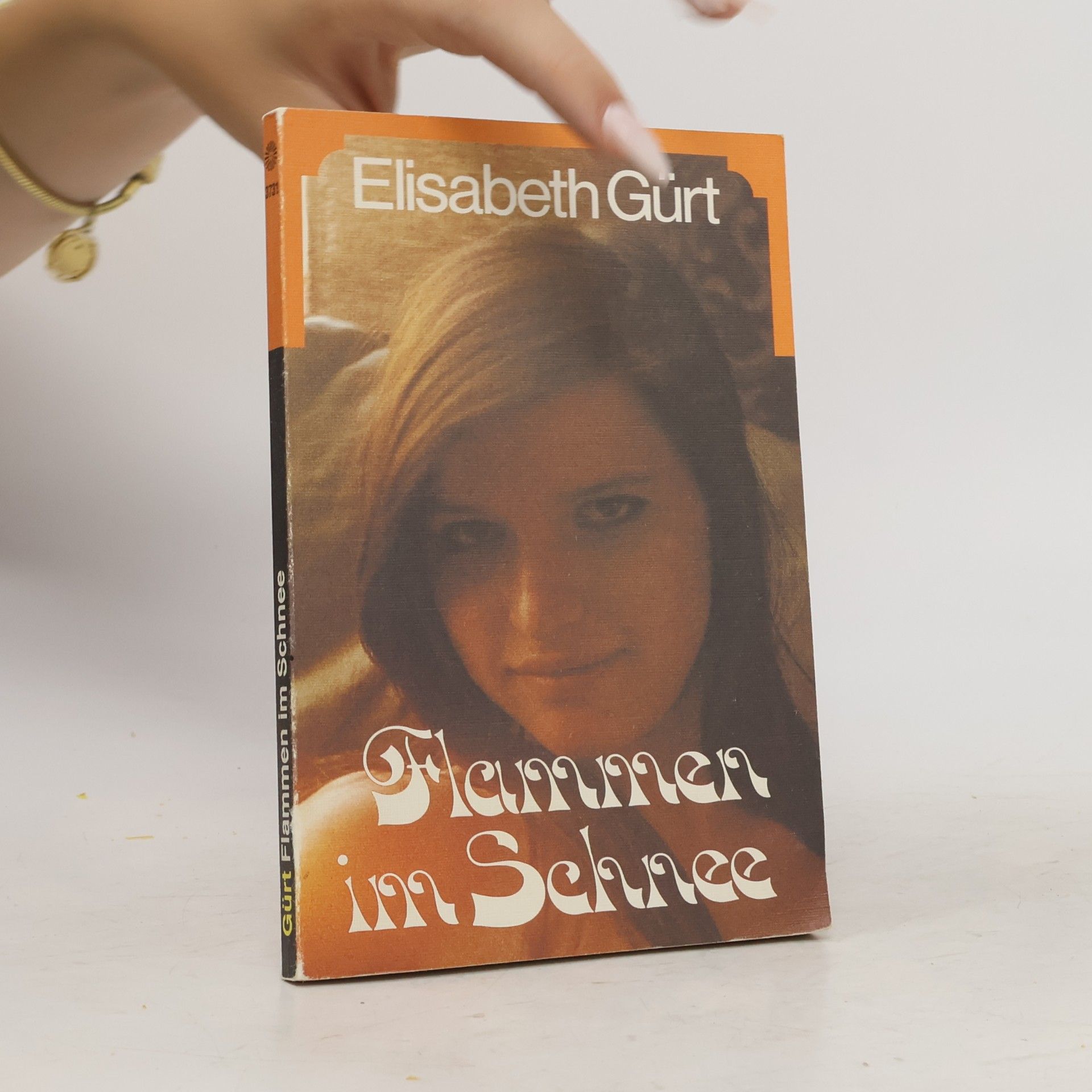 Elisabeth Gürt Flammen im Schnee