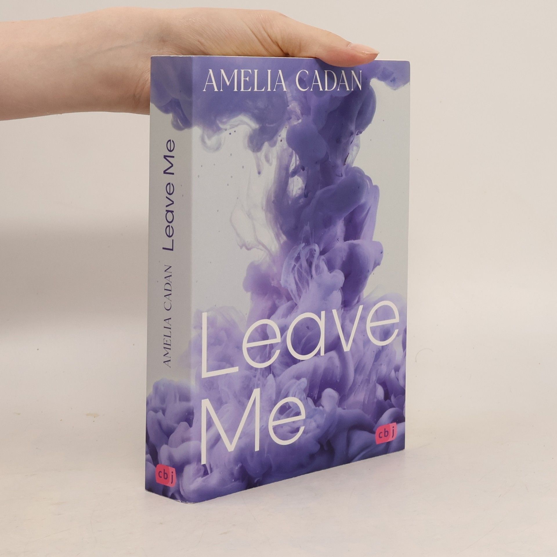 Amelia Cadan Leave Me