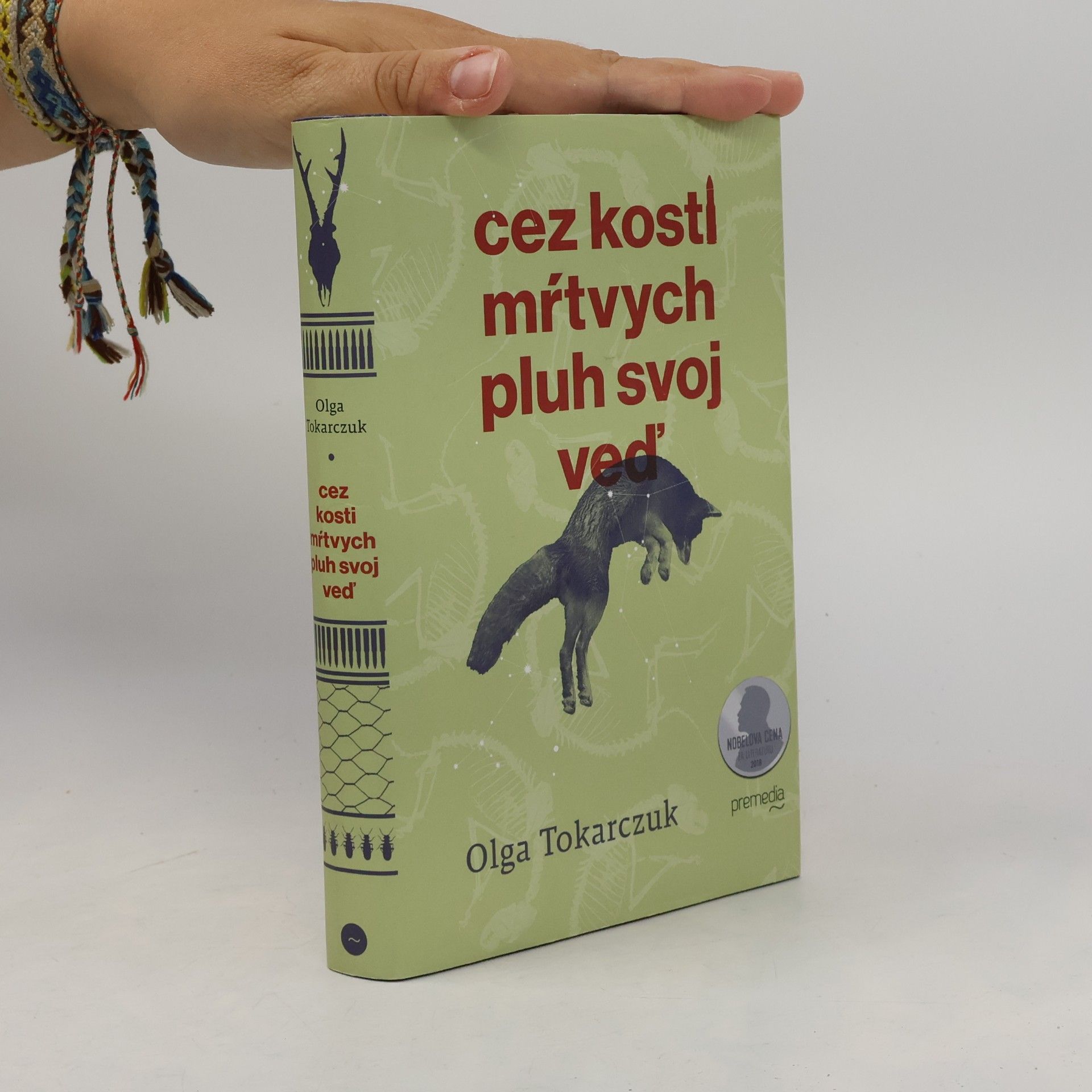 Olga Tokarczuk Cez kosti mŕtvych pluh svoj veď