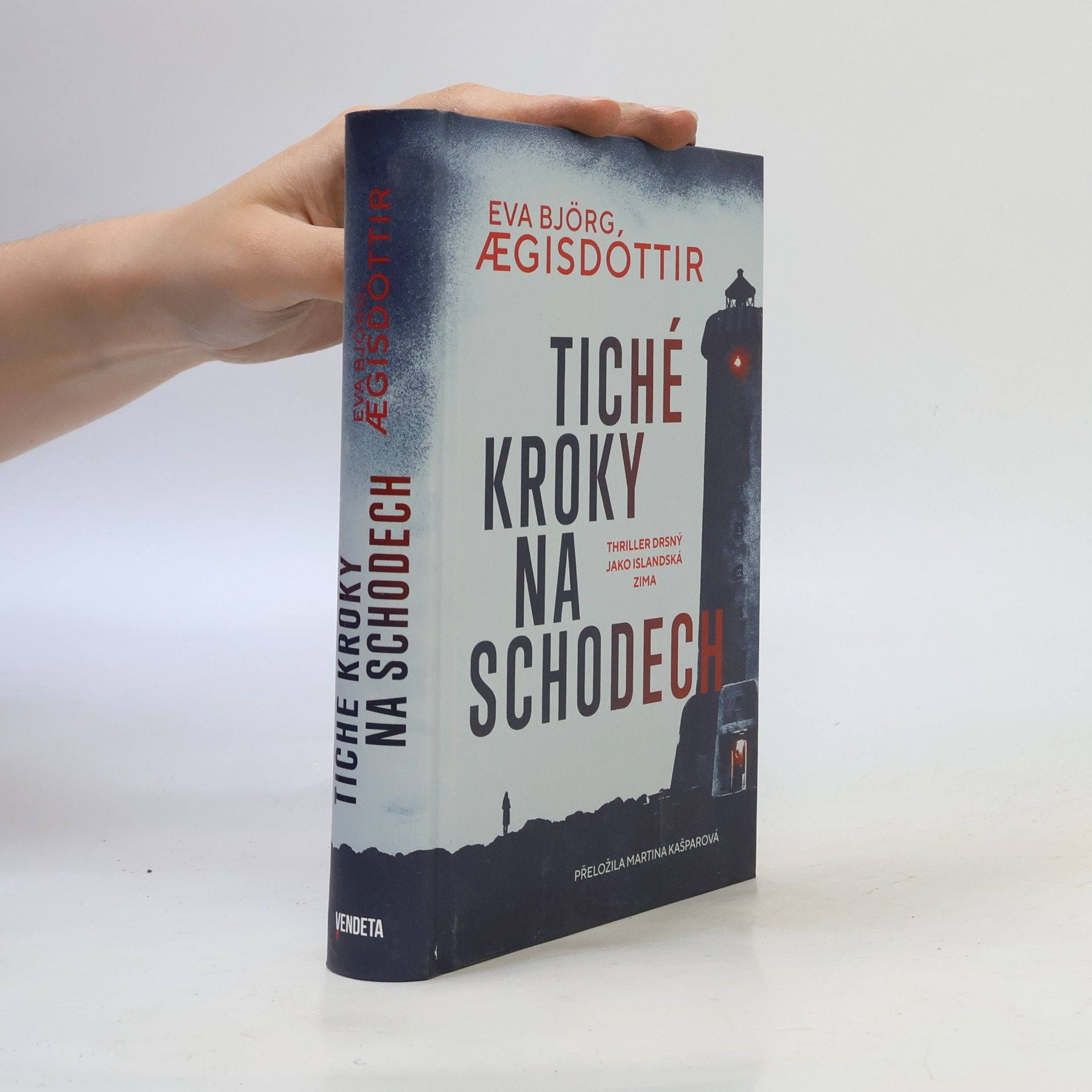 Eva Bjorg Ægisdóttir Tiché kroky na schodech