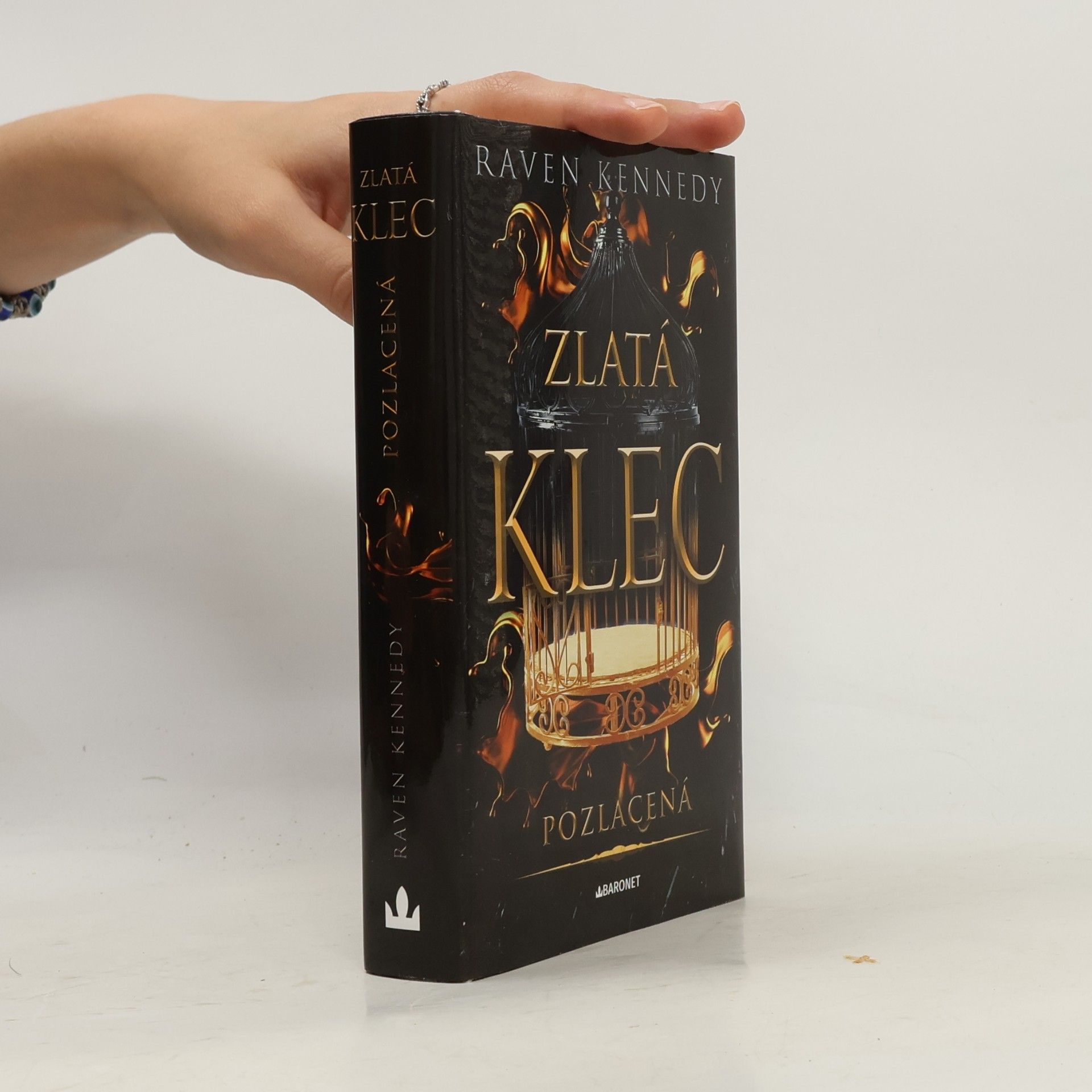 Zuzana Ľalíková Zlatá klec. Pozlacená