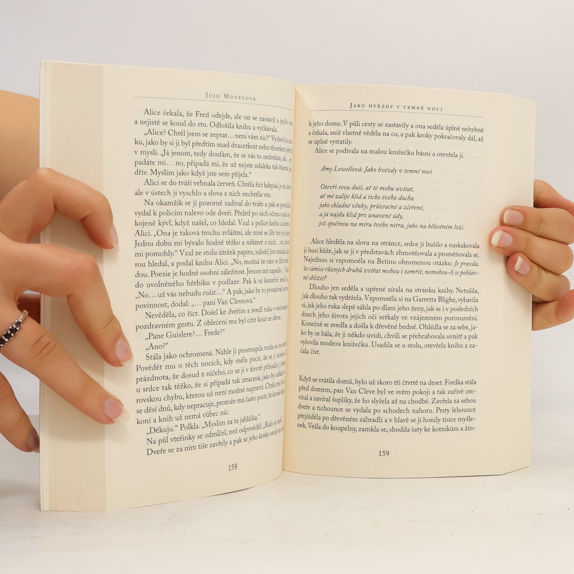Jojo Moyes Jako hvězdy v temné noci