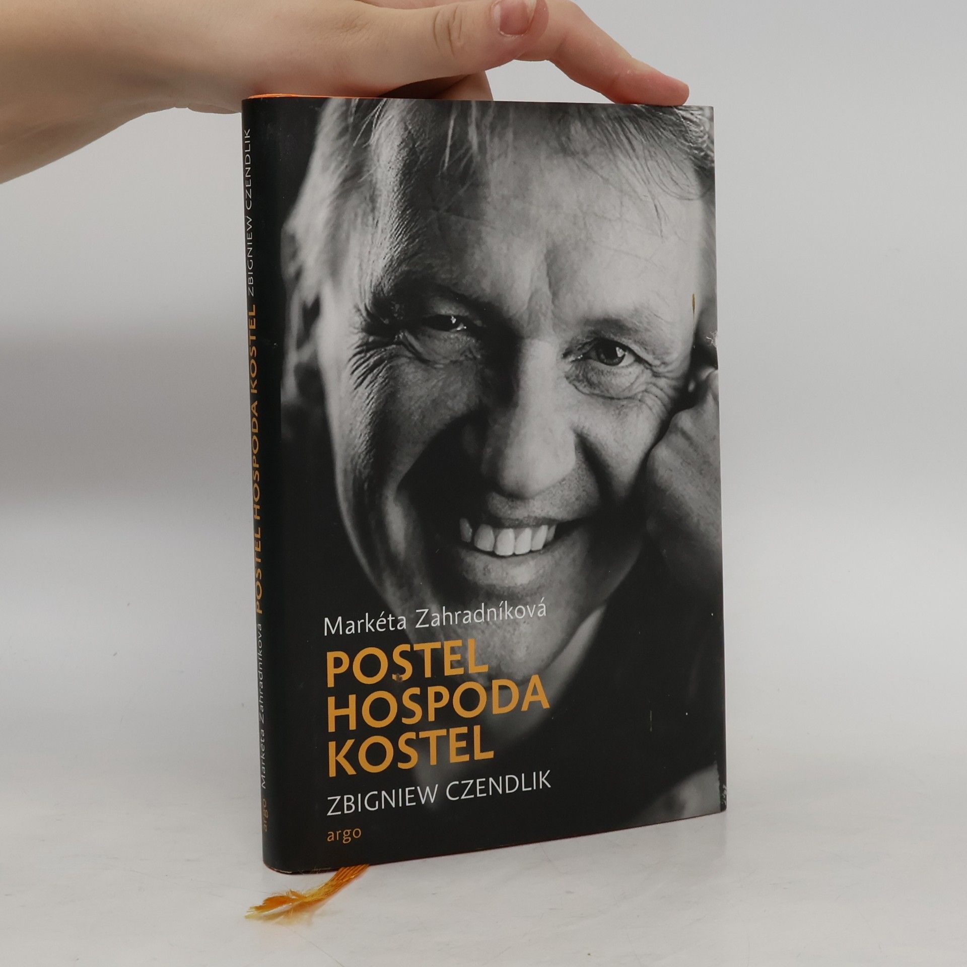 Markéta Zahradníková Postel, hospoda, kostel
