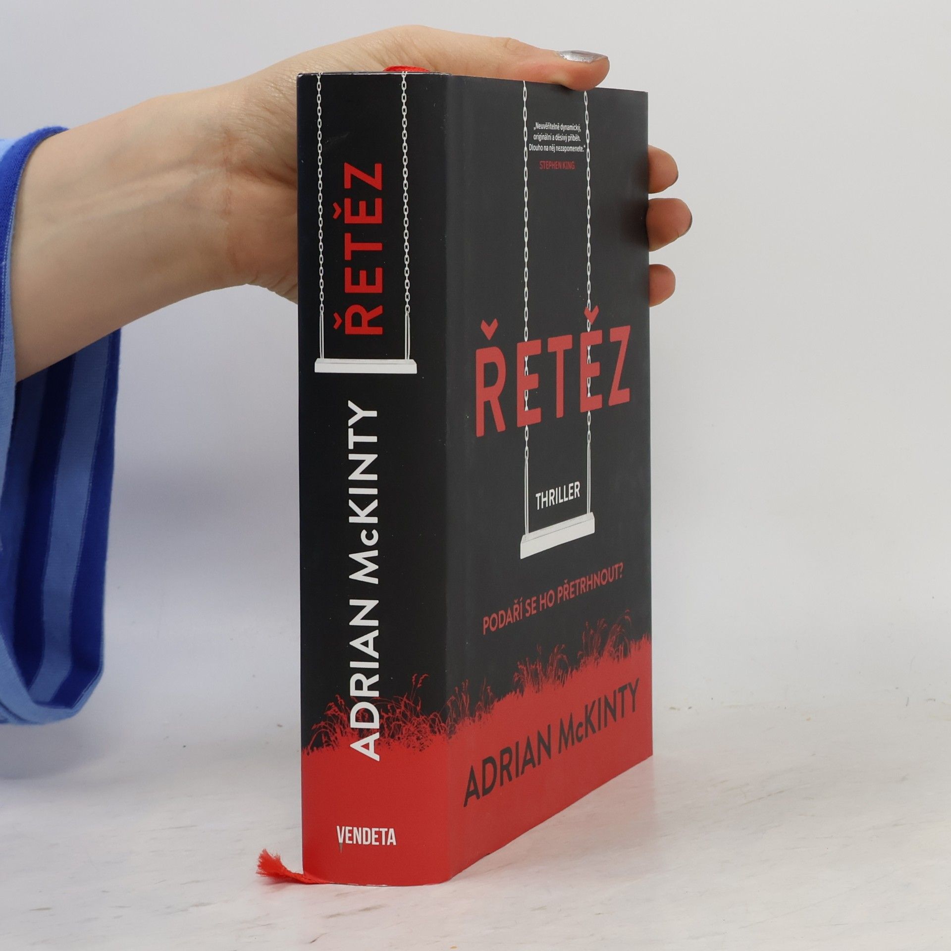 Adrian McKinty Řetěz