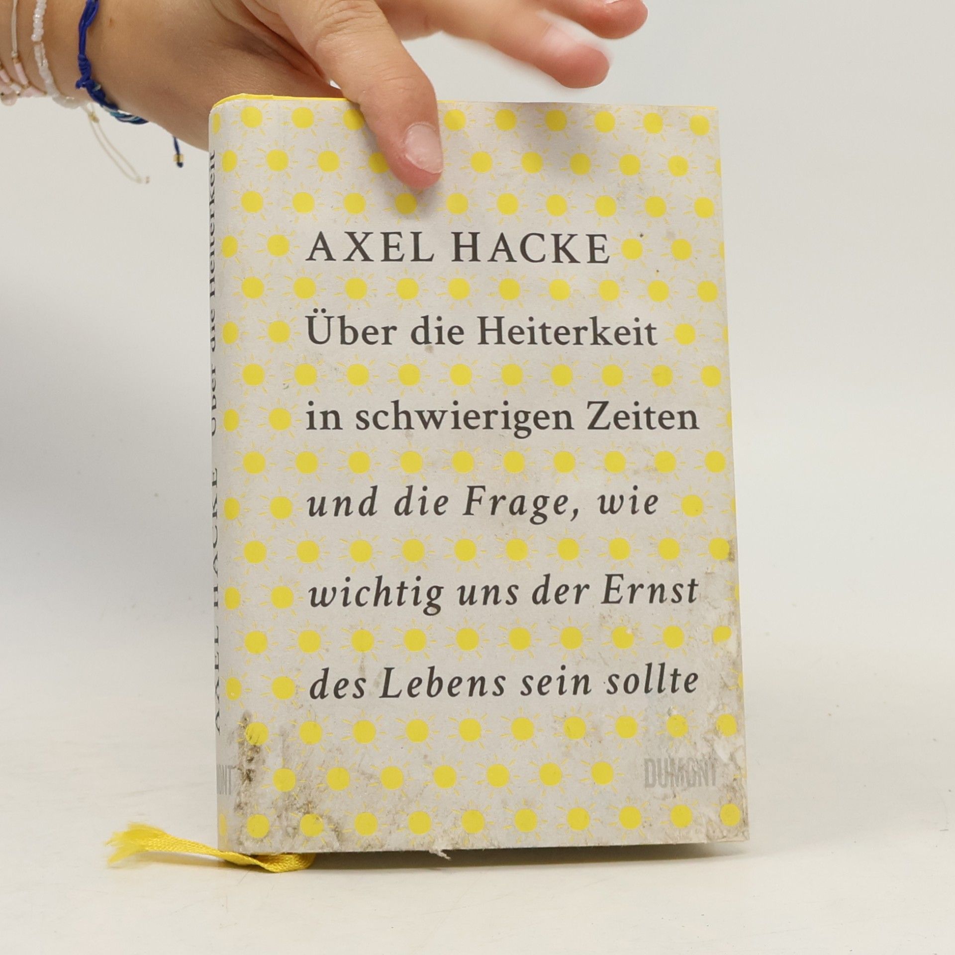 Axel Hacke Über die Heiterkeit in schwierigen Zeiten und die Frage, wie wichtig uns der Ernst des Lebens sein sollte