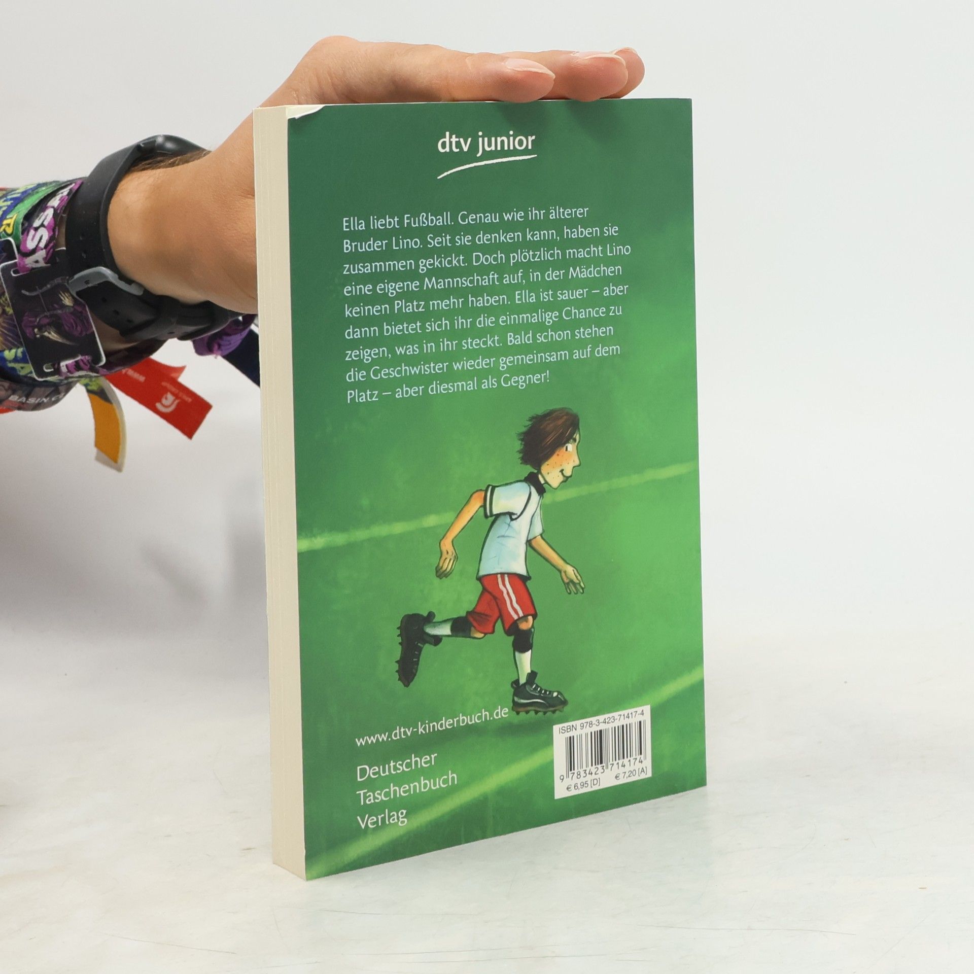Beate Dölling Wild auf Fußball