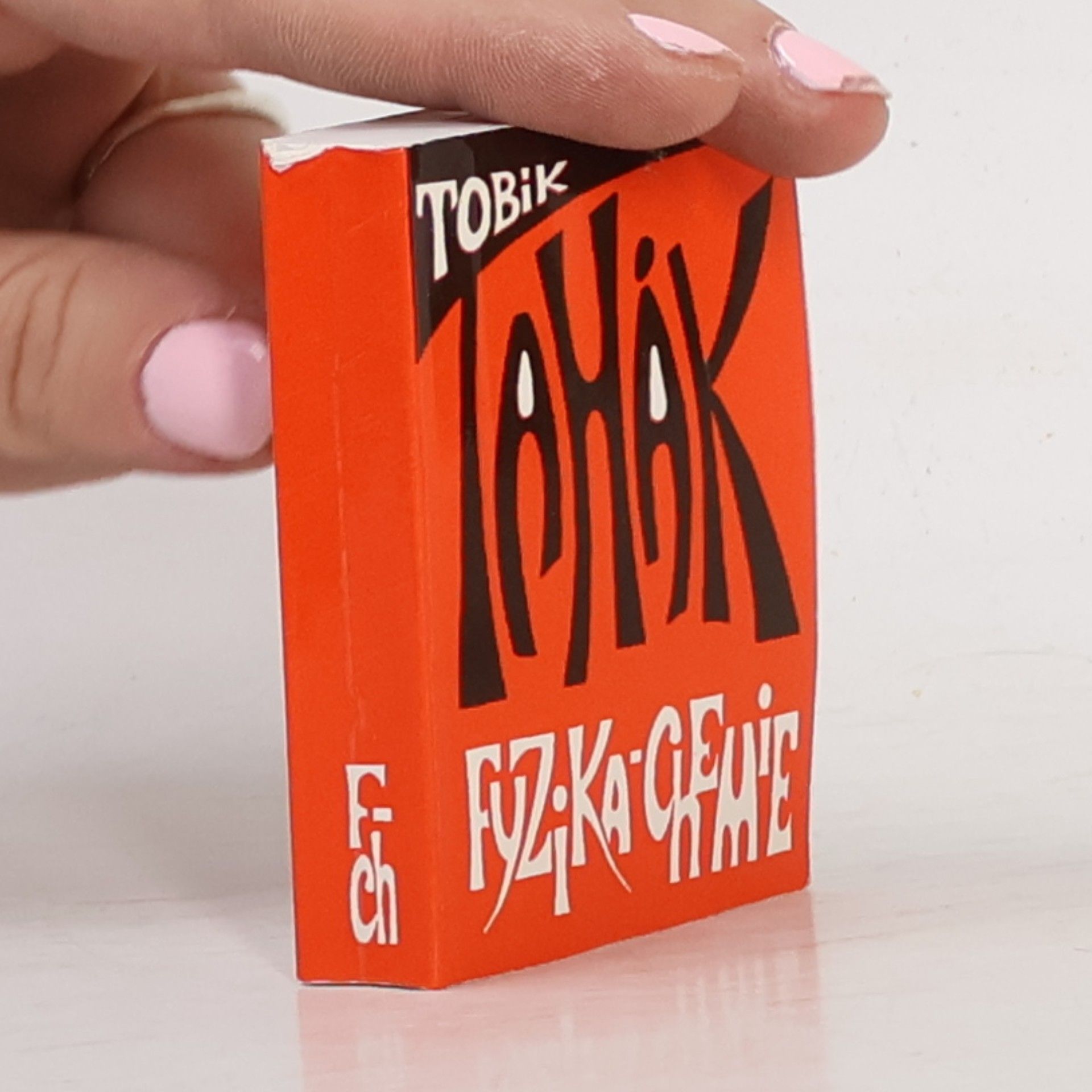 Petr Jakeš Tahák z fyziky a chemie