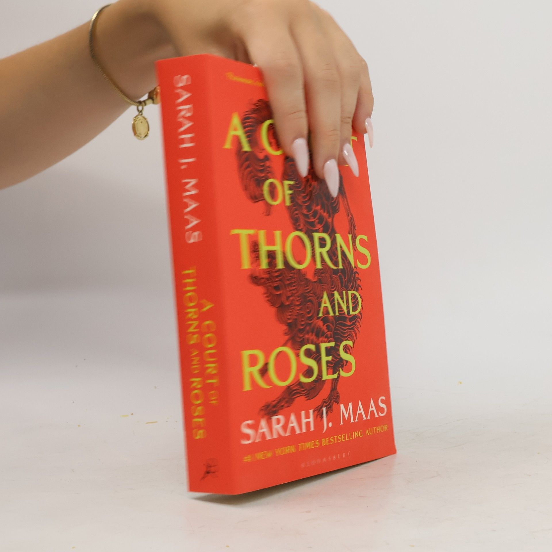Sarah J. Maas A Court of Thorns and Roses