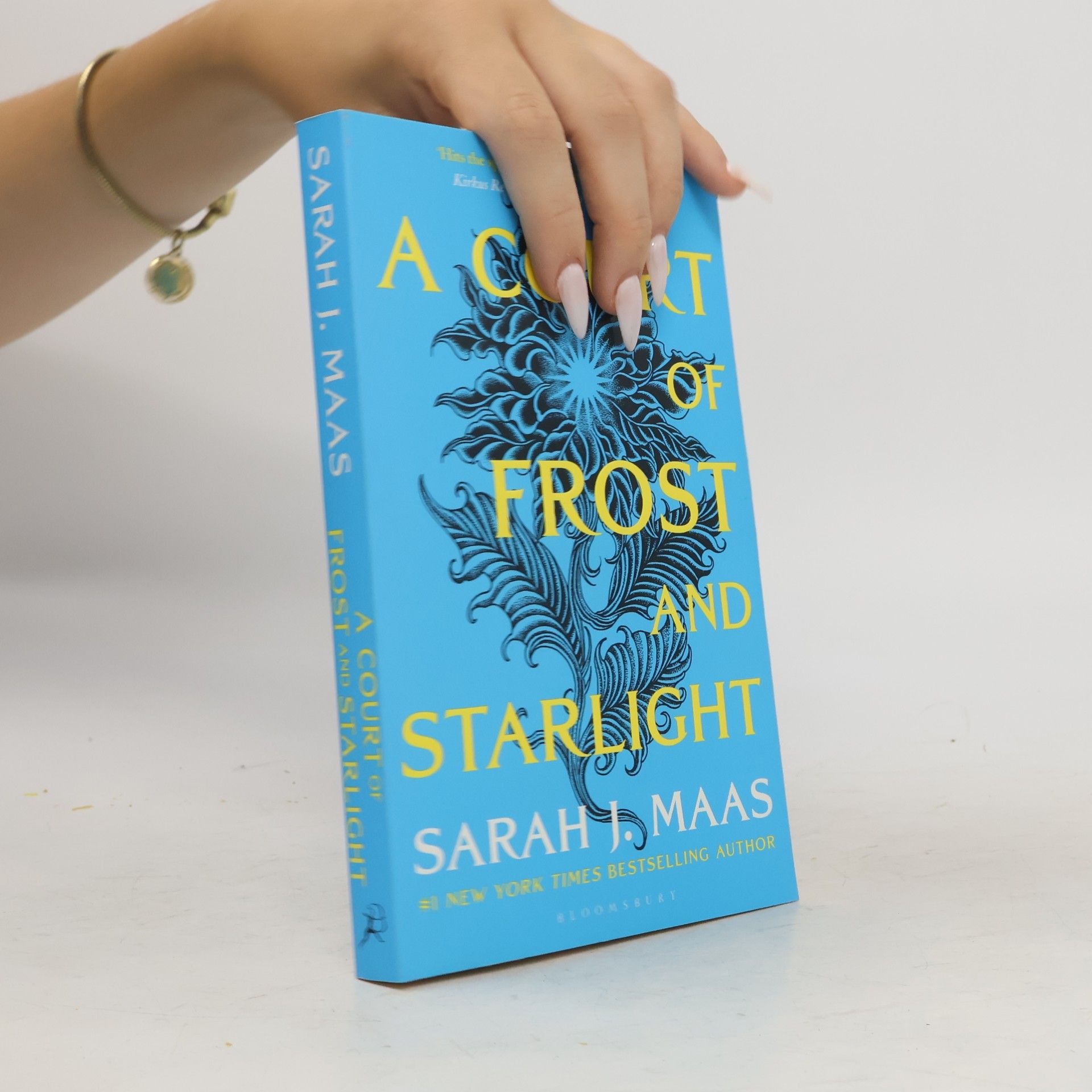 Sarah J. Maas A Court of Frost and Starlight